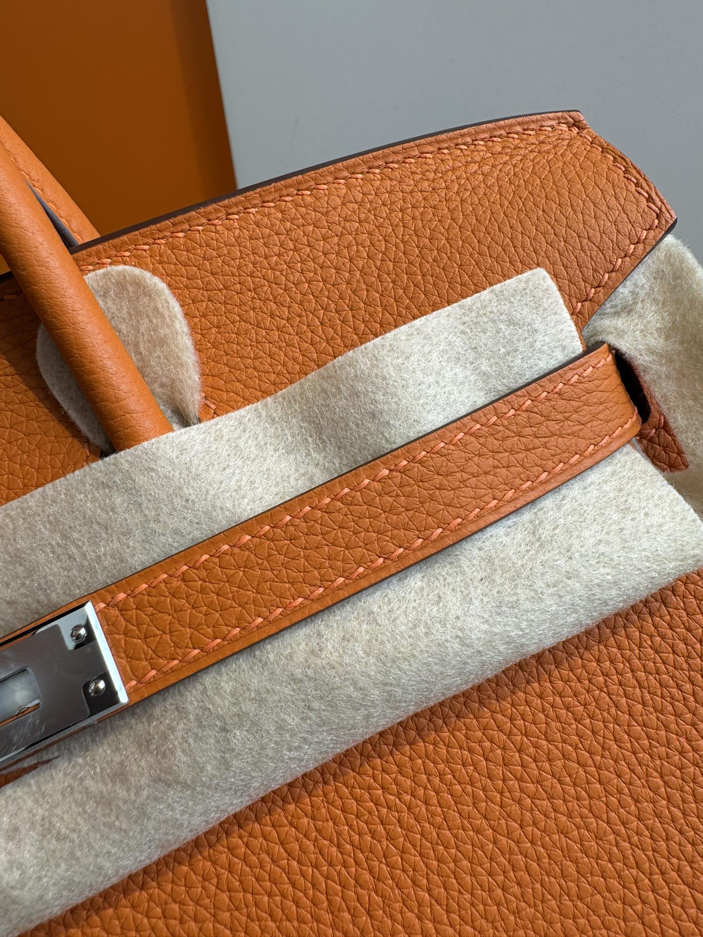 Hermes 一比一 女款 Birkin 手提包 橘色亮眼款 時尚通勤風| 8 Hermes 一比一 女款 Birkin 手提包 橘色亮眼款 時尚通勤風