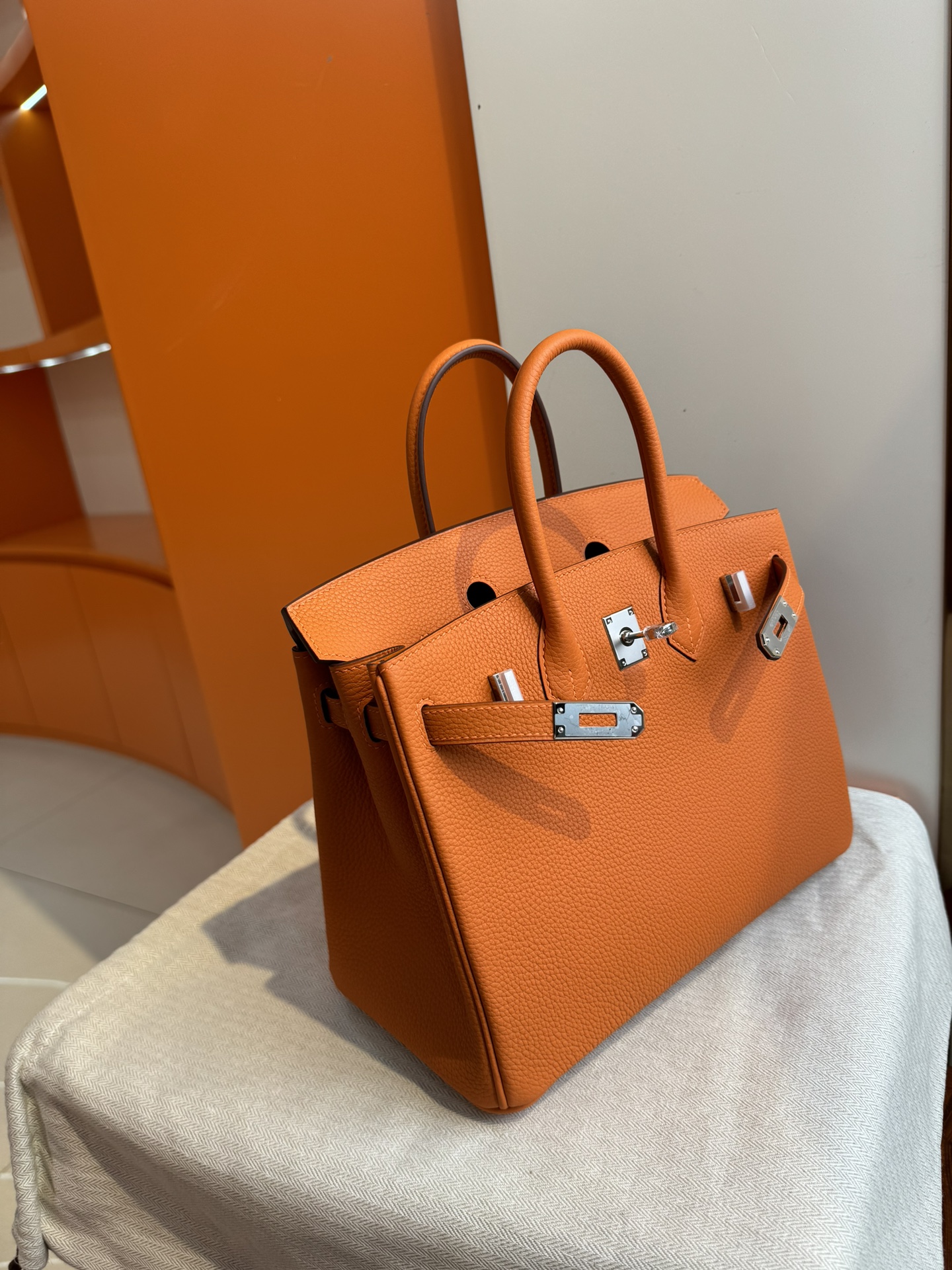 Hermes 一比一 女款 Birkin 手提包 橘色亮眼款 時尚通勤風| 7 Hermes 一比一 女款 Birkin 手提包 橘色亮眼款 時尚通勤風