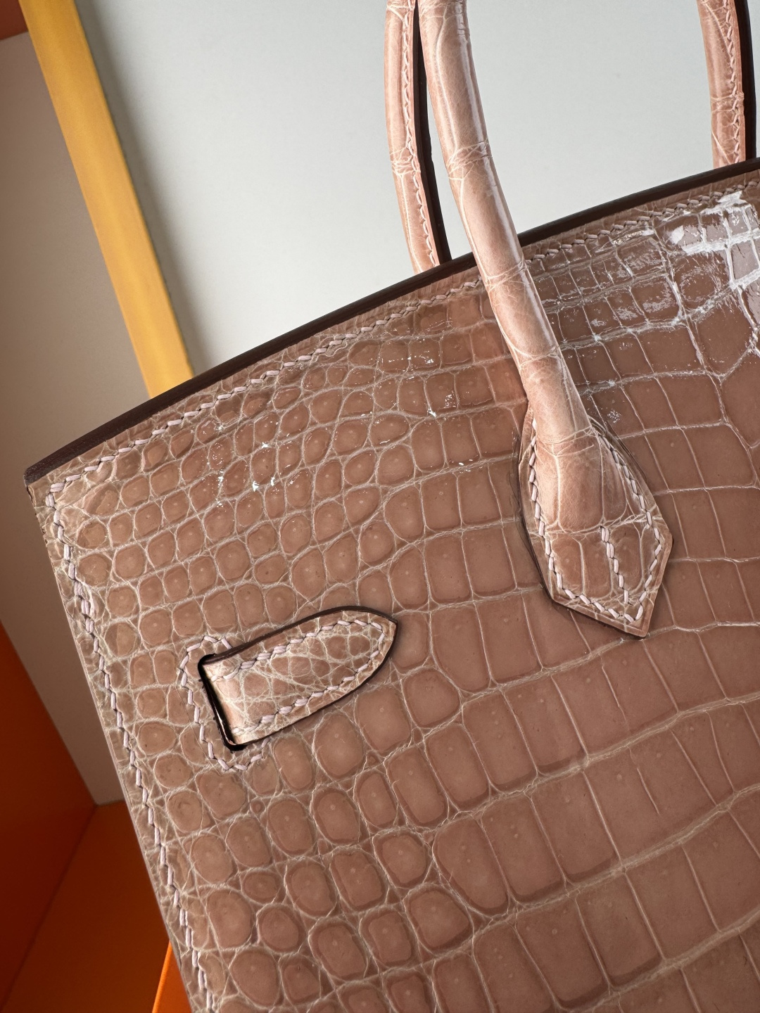 Hermes 一比一 女款 Birkin 亮面鱷魚紋手提包 奢華高光質感款| 15 Hermes 一比一 女款 Birkin 亮面鱷魚紋手提包 奢華高光質感款