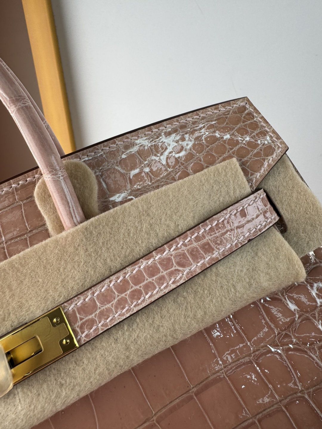 Hermes 一比一 女款 Birkin 亮面鱷魚紋手提包 奢華高光質感款| 9 Hermes 一比一 女款 Birkin 亮面鱷魚紋手提包 奢華高光質感款