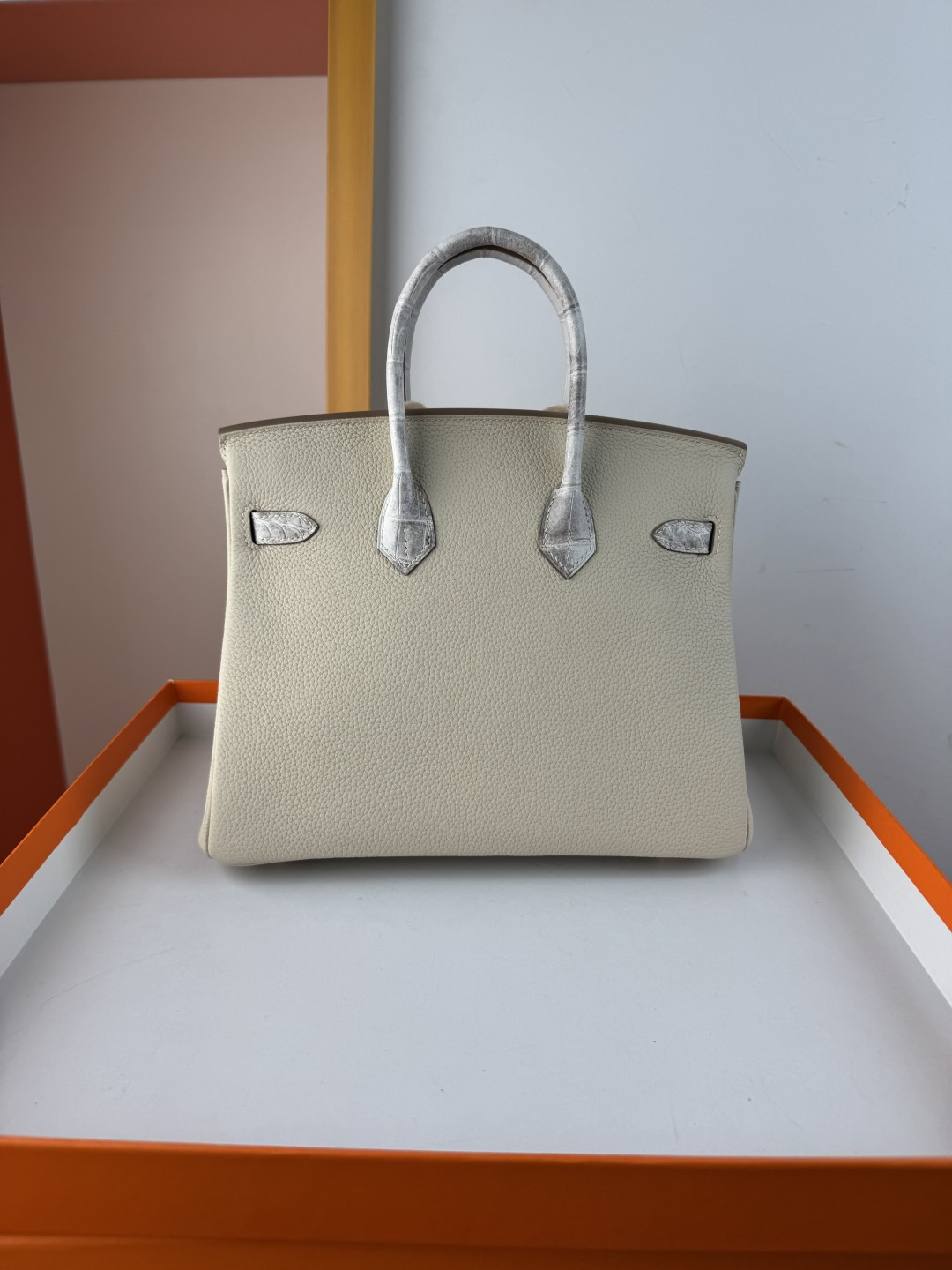 Hermes 高仿 女款 Birkin 奶油白拼色手提包 清新百搭款| 14 Hermes 高仿 女款 Birkin 奶油白拼色手提包 清新百搭款