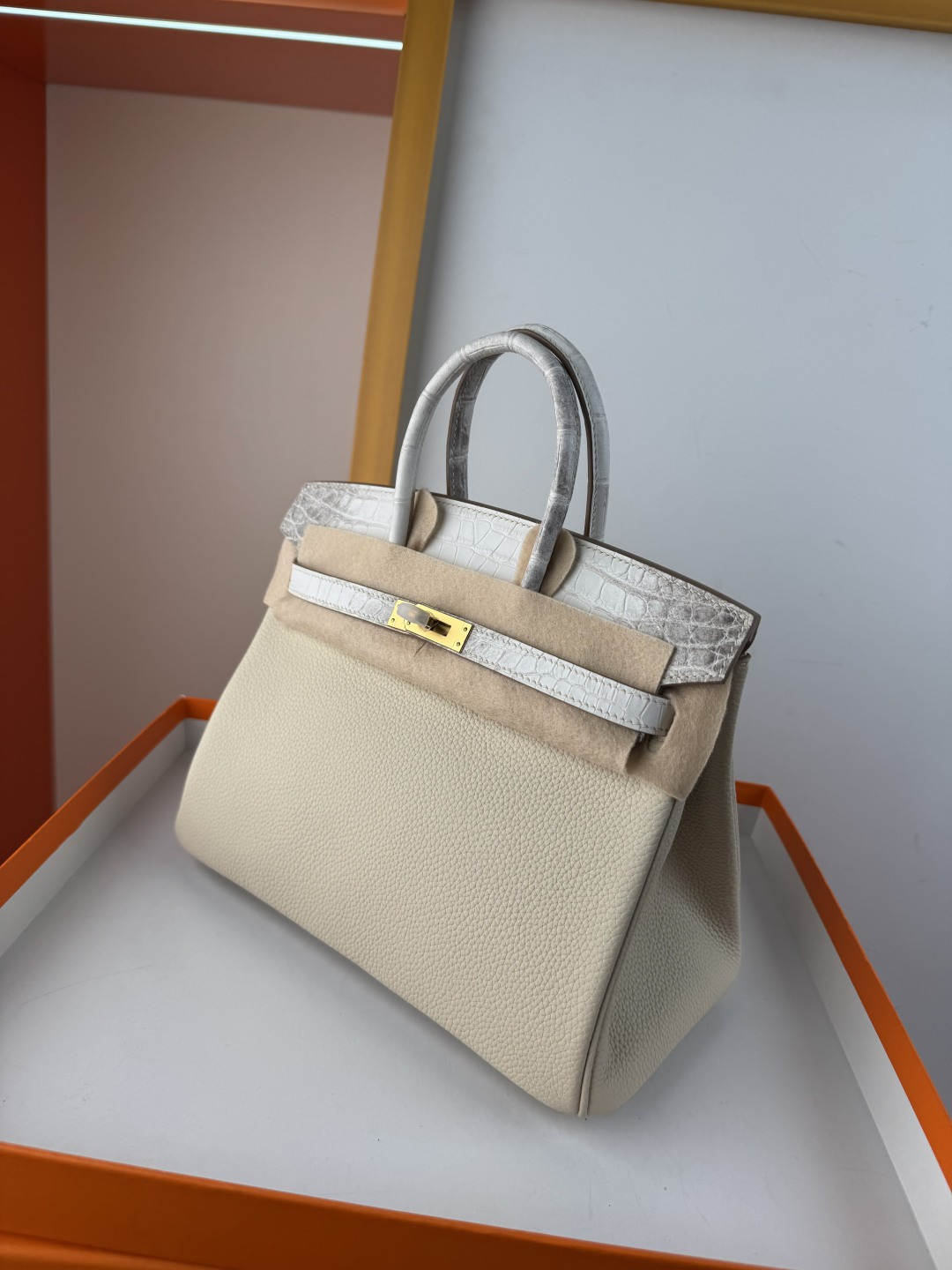 Hermes 高仿 女款 Birkin 奶油白拼色手提包 清新百搭款| 12 Hermes 高仿 女款 Birkin 奶油白拼色手提包 清新百搭款
