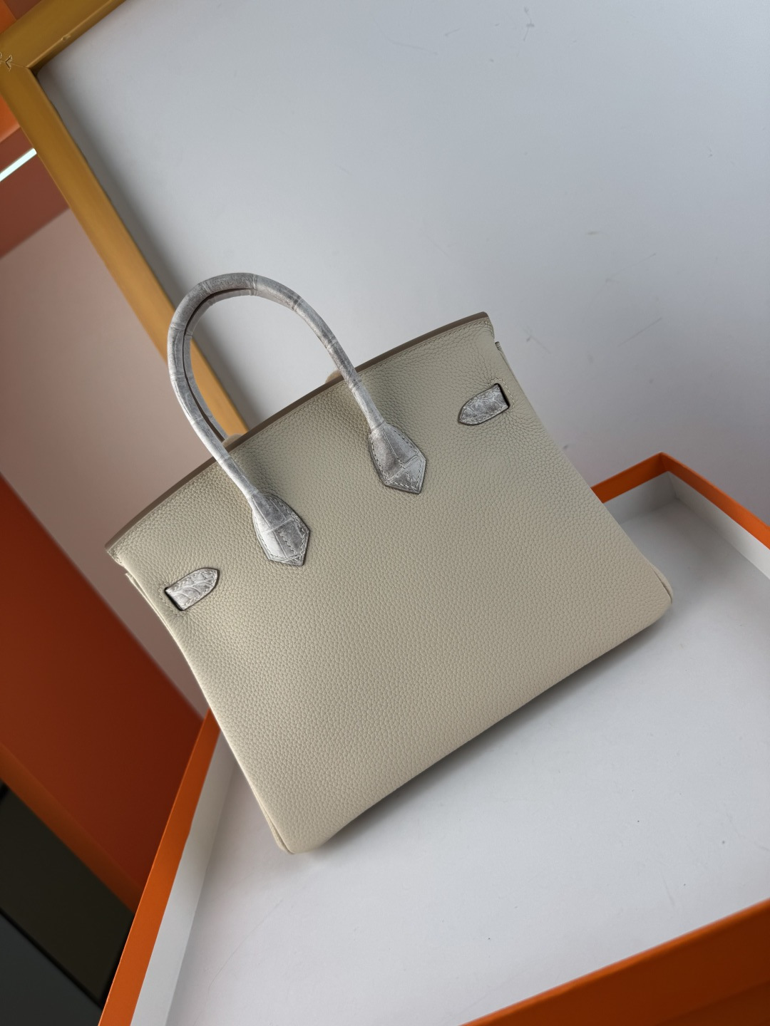 Hermes 高仿 女款 Birkin 奶油白拼色手提包 清新百搭款| 9 Hermes 高仿 女款 Birkin 奶油白拼色手提包 清新百搭款