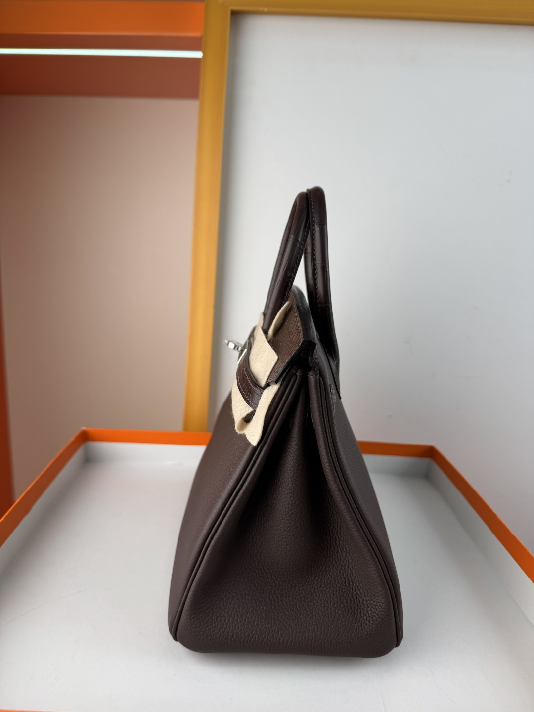 Hermes 一比一 女款 Birkin 深咖啡拼鱷魚紋手提包 沉穩氣質款| 11 Hermes 一比一 女款 Birkin 深咖啡拼鱷魚紋手提包 沉穩氣質款