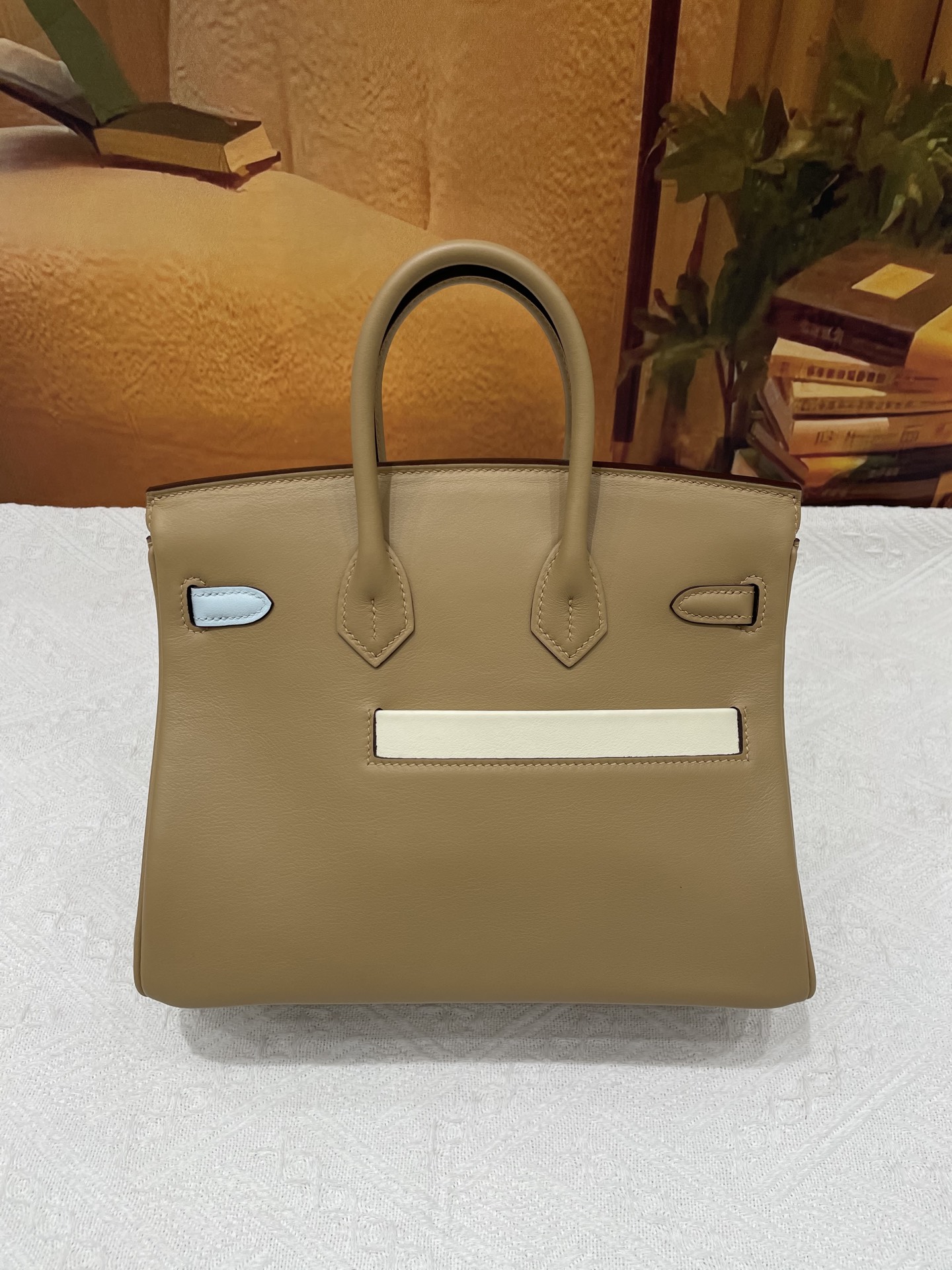 Hermes 一比一 女款 Birkin 卡其拼亮黃口袋手提包 設計感機能風| 11 Hermes 一比一 女款 Birkin 卡其拼亮黃口袋手提包 設計感機能風