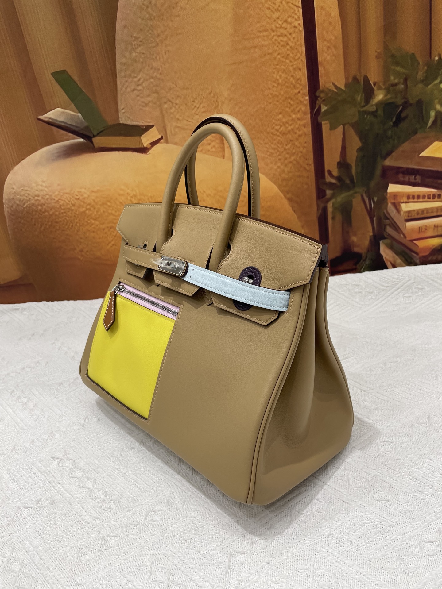 Hermes 一比一 女款 Birkin 卡其拼亮黃口袋手提包 設計感機能風| 9 Hermes 一比一 女款 Birkin 卡其拼亮黃口袋手提包 設計感機能風