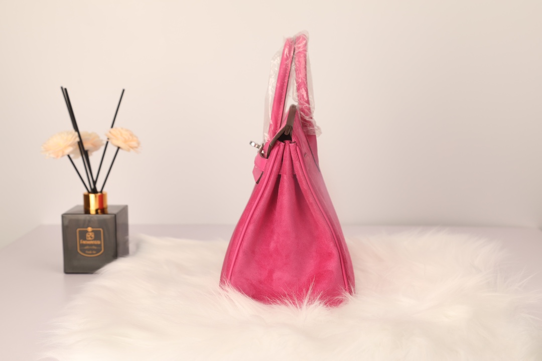Hermes 高仿 女款 Birkin 玫紅麂皮手提包 吸睛時尚亮色款| 16 Hermes 高仿 女款 Birkin 玫紅麂皮手提包 吸睛時尚亮色款
