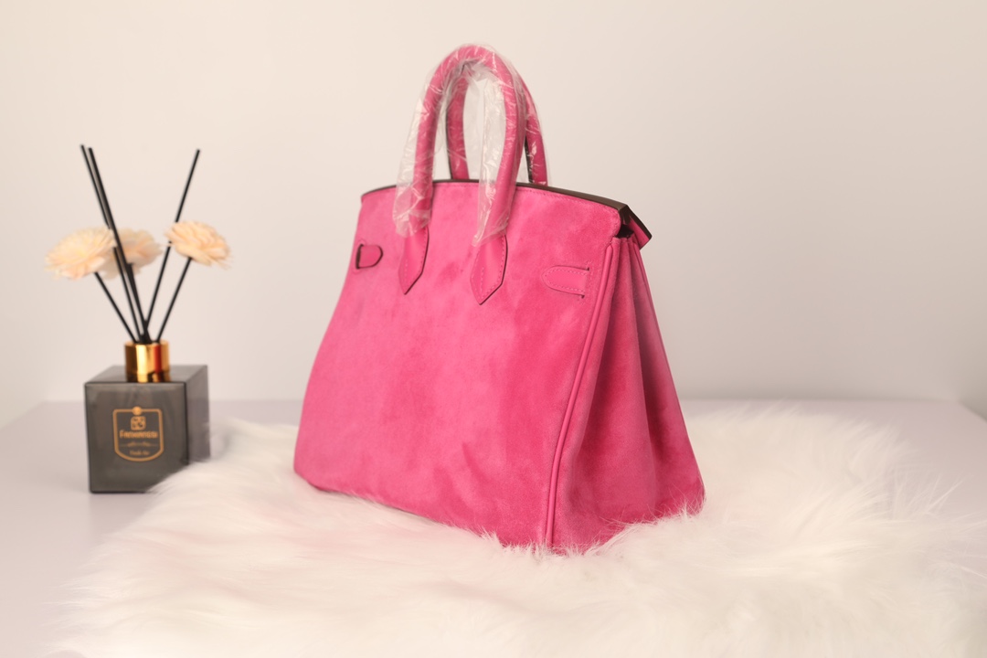Hermes 高仿 女款 Birkin 玫紅麂皮手提包 吸睛時尚亮色款| 15 Hermes 高仿 女款 Birkin 玫紅麂皮手提包 吸睛時尚亮色款