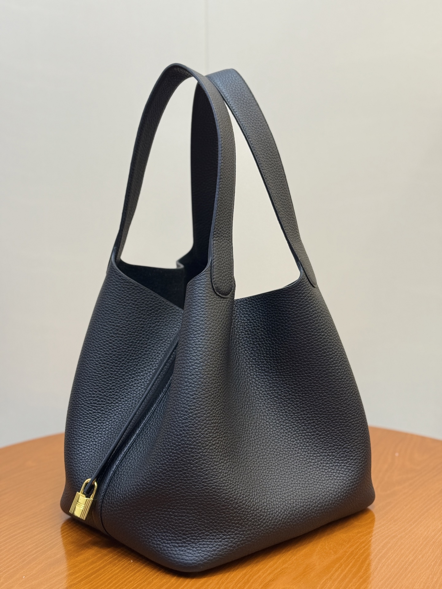 Hermes 一比一 Picotin 菜籃子 黑色手提包 經典百搭必備款| 11 Hermes 一比一 Picotin 菜籃子 黑色手提包 經典百搭必備款