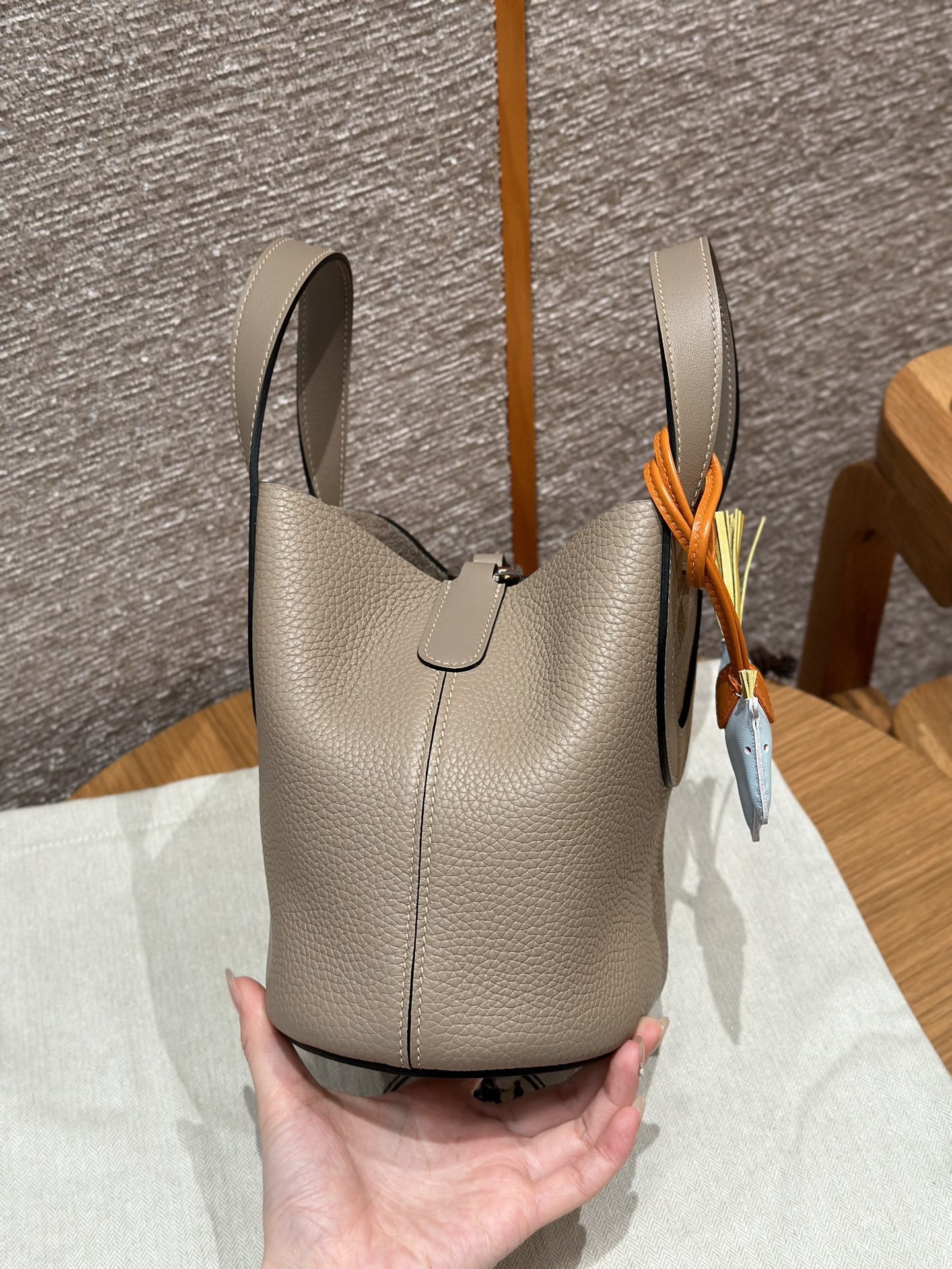 Hermes 高仿 Picotin Mini 大象灰手提包 馬吊飾可愛款| 12 Hermes 高仿 Picotin Mini 大象灰手提包 馬吊飾可愛款
