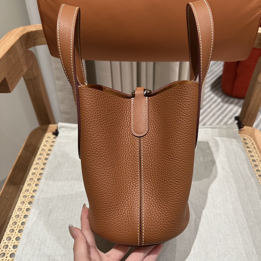 Hermes 高仿 女款 Picotin Lock 手提包 焦糖色水桶包 氣質輕奢風| 11 Hermes 高仿 女款 Picotin Lock 手提包 焦糖色水桶包 氣質輕奢風