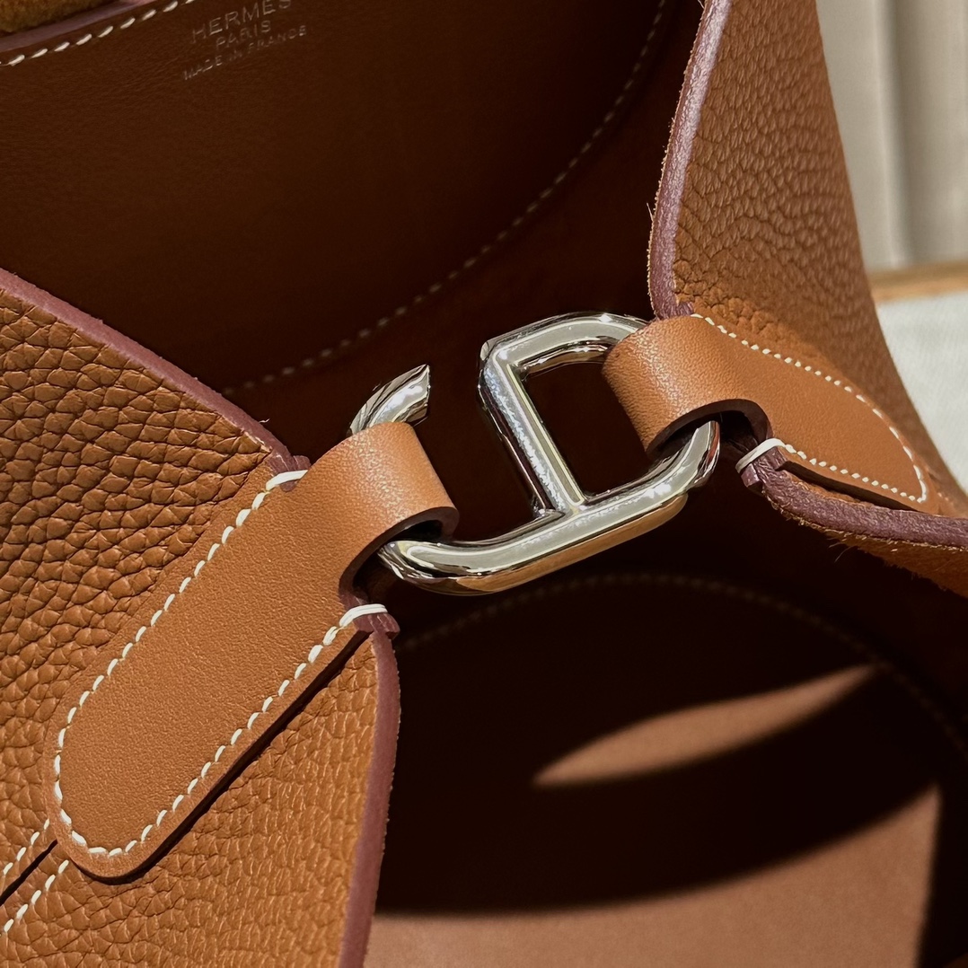 Hermes 高仿 女款 Picotin Lock 手提包 焦糖色水桶包 氣質輕奢風| 9 Hermes 高仿 女款 Picotin Lock 手提包 焦糖色水桶包 氣質輕奢風
