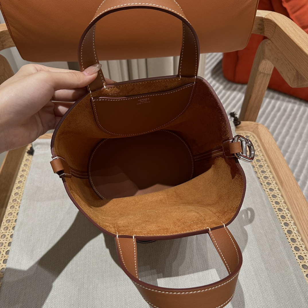 Hermes 高仿 女款 Picotin Lock 手提包 焦糖色水桶包 氣質輕奢風| 7 Hermes 高仿 女款 Picotin Lock 手提包 焦糖色水桶包 氣質輕奢風