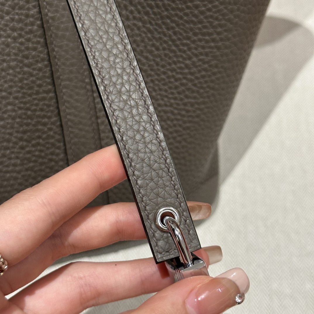 Hermes 原單 女款 Picotin Lock 手提包 灰色水桶包 簡約百搭風| 14 Hermes 原單 女款 Picotin Lock 手提包 灰色水桶包 簡約百搭風