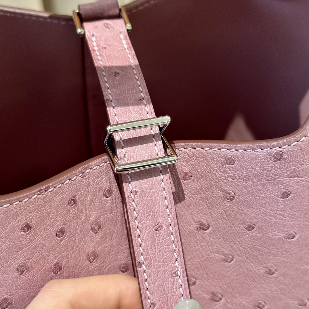 Hermes 高仿 女款 Picotin Lock 鴕鳥皮水桶包 粉色手提包 高級質感款| 12 Hermes 高仿 女款 Picotin Lock 鴕鳥皮水桶包 粉色手提包 高級質感款