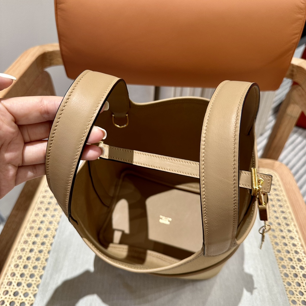 Hermes 高仿 女款 Picotin Lock 帆布拼皮手提包 卡其色通勤包| 9 Hermes 高仿 女款 Picotin Lock 帆布拼皮手提包 卡其色通勤包