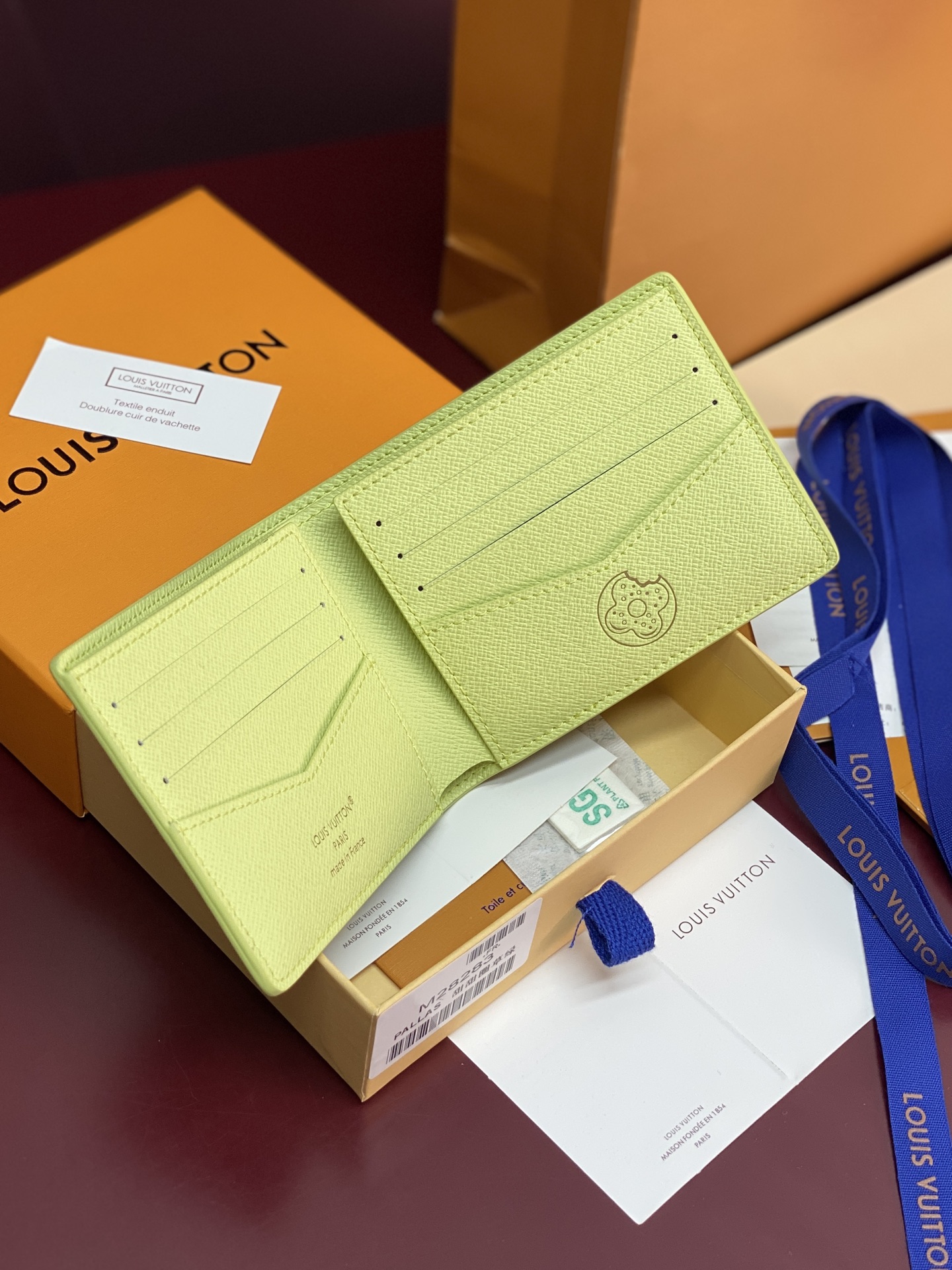 LV 高仿 女款 Monogram 彩色印花短夾 零錢卡片錢包 百搭輕奢款| 12 LV 高仿 女款 Monogram 彩色印花短夾 零錢卡片錢包 百搭輕奢款