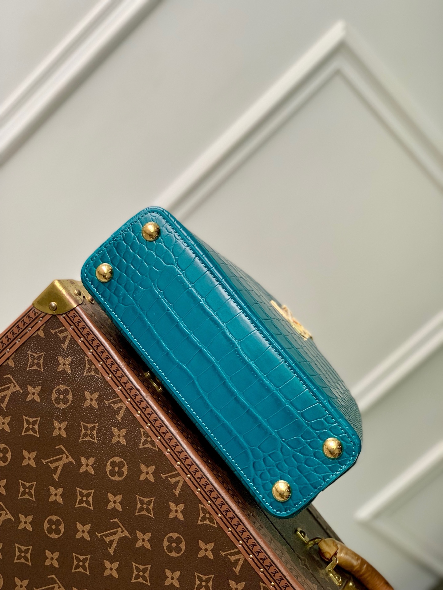 LV 高仿 女款 Capucines 鱷魚紋鏈條手提包 高級氣質斜背包| 12 LV 高仿 女款 Capucines 鱷魚紋鏈條手提包 高級氣質斜背包