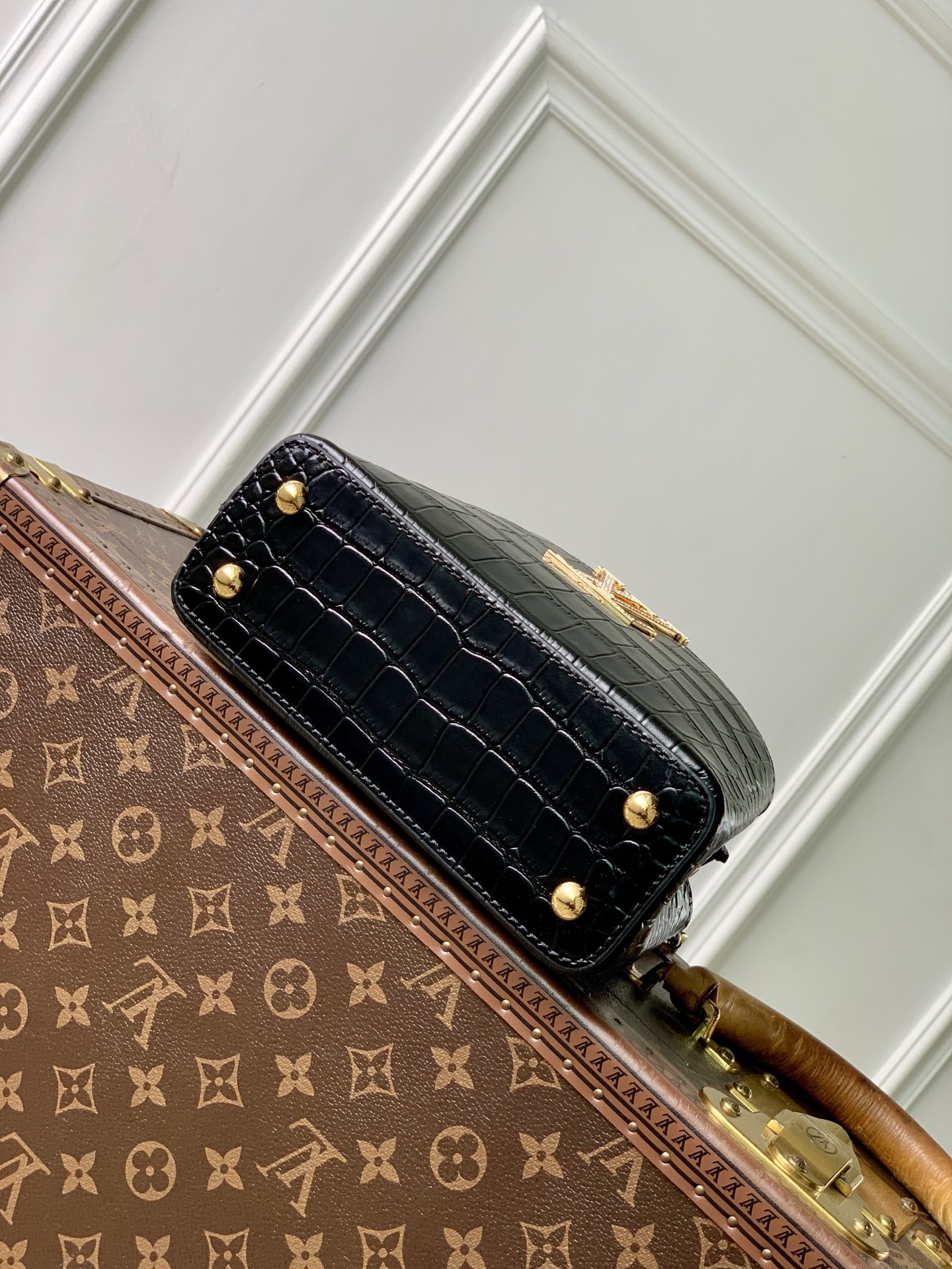LV A貨 女款 Capucines 鱷魚紋迷你鏈條包 氣質百搭斜背包| 12 LV A貨 女款 Capucines 鱷魚紋迷你鏈條包 氣質百搭斜背包