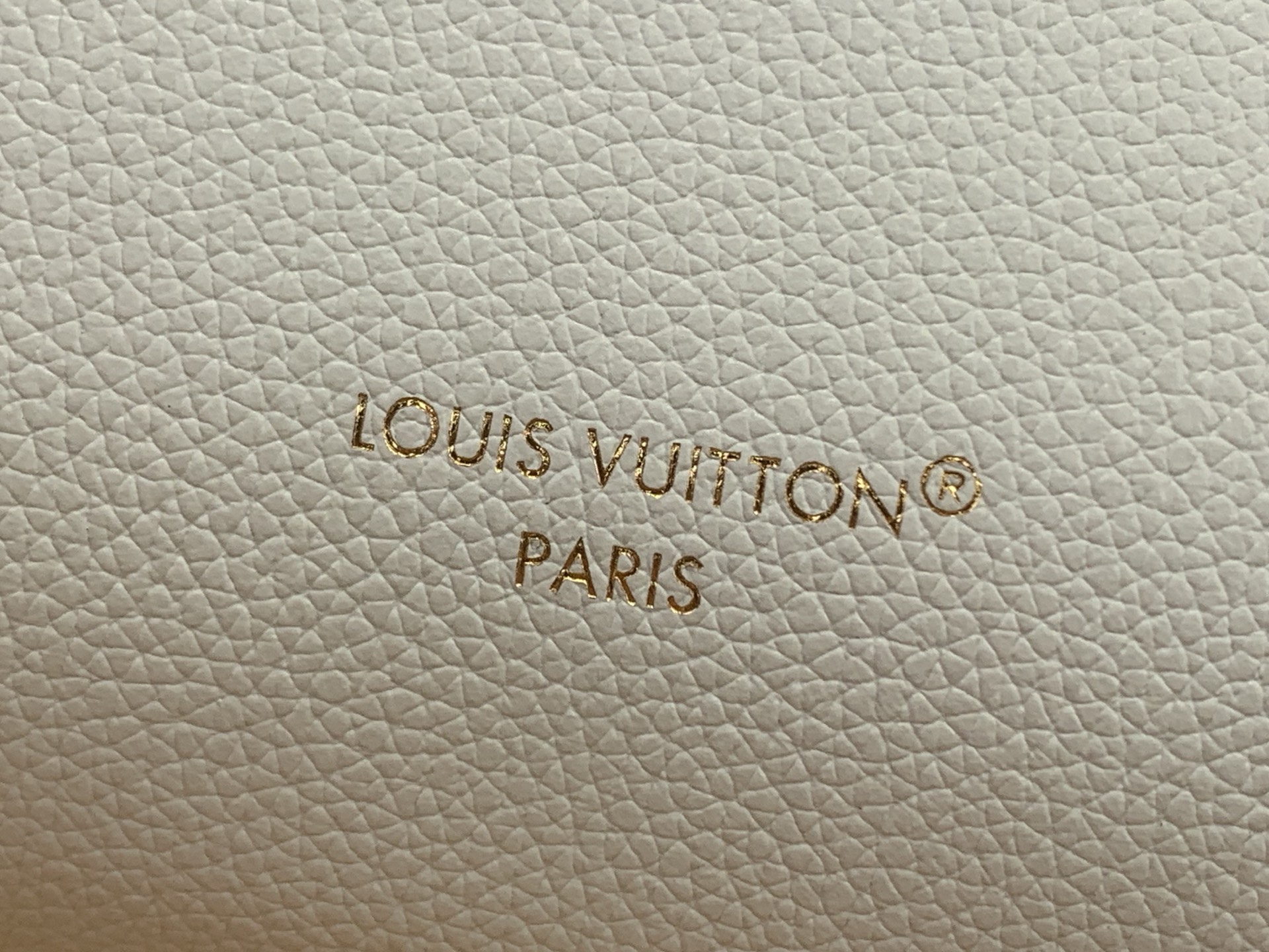 LV 高仿 女款 鏈條裝飾手提包 輕奢時尚斜背包| 10 LV 高仿 女款 鏈條裝飾手提包 輕奢時尚斜背包