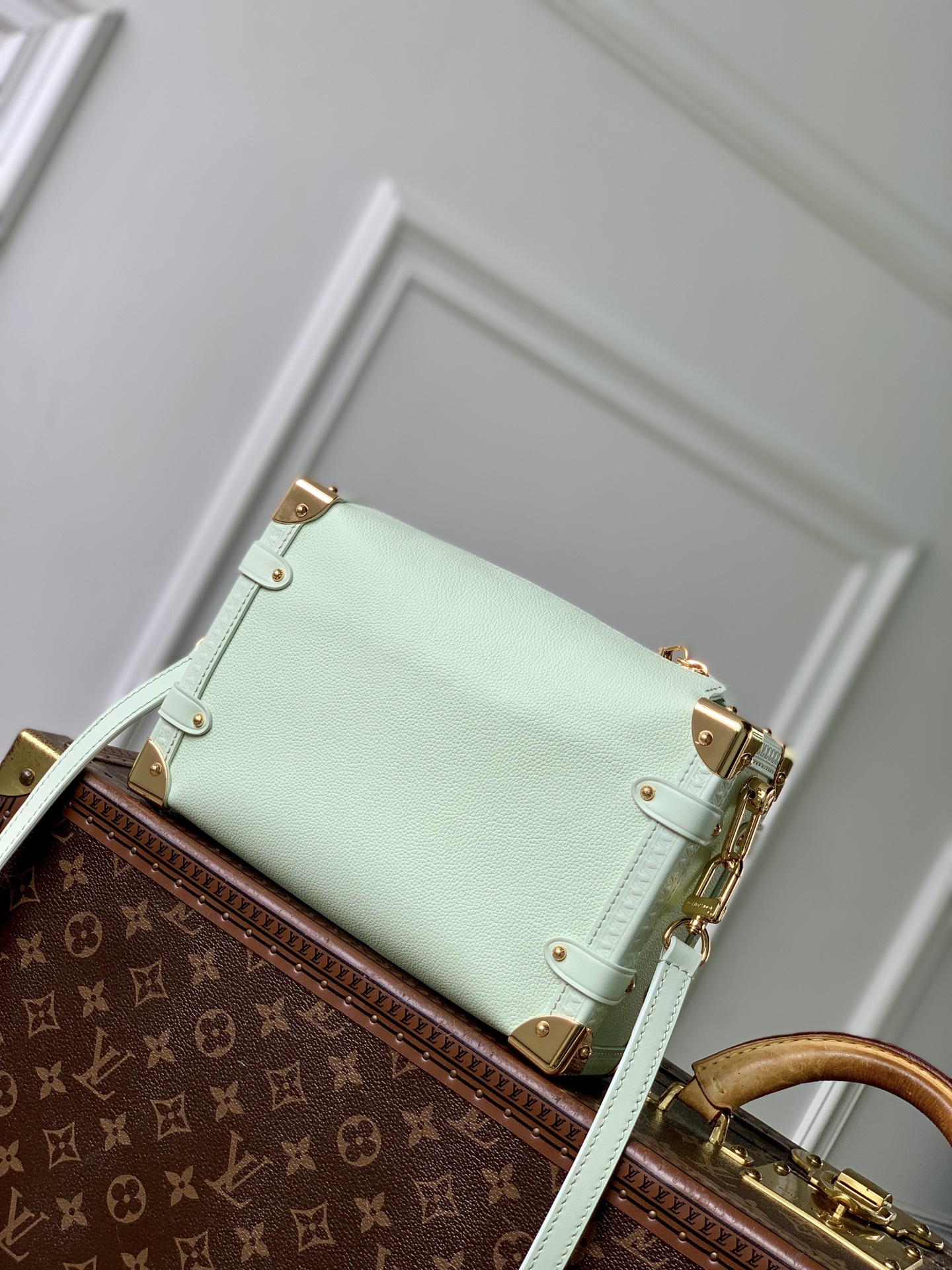 LV 高仿 女款 Mini Trunk 薄荷綠鏈條手提包 氣質迷你斜背包| 13 LV 高仿 女款 Mini Trunk 薄荷綠鏈條手提包 氣質迷你斜背包