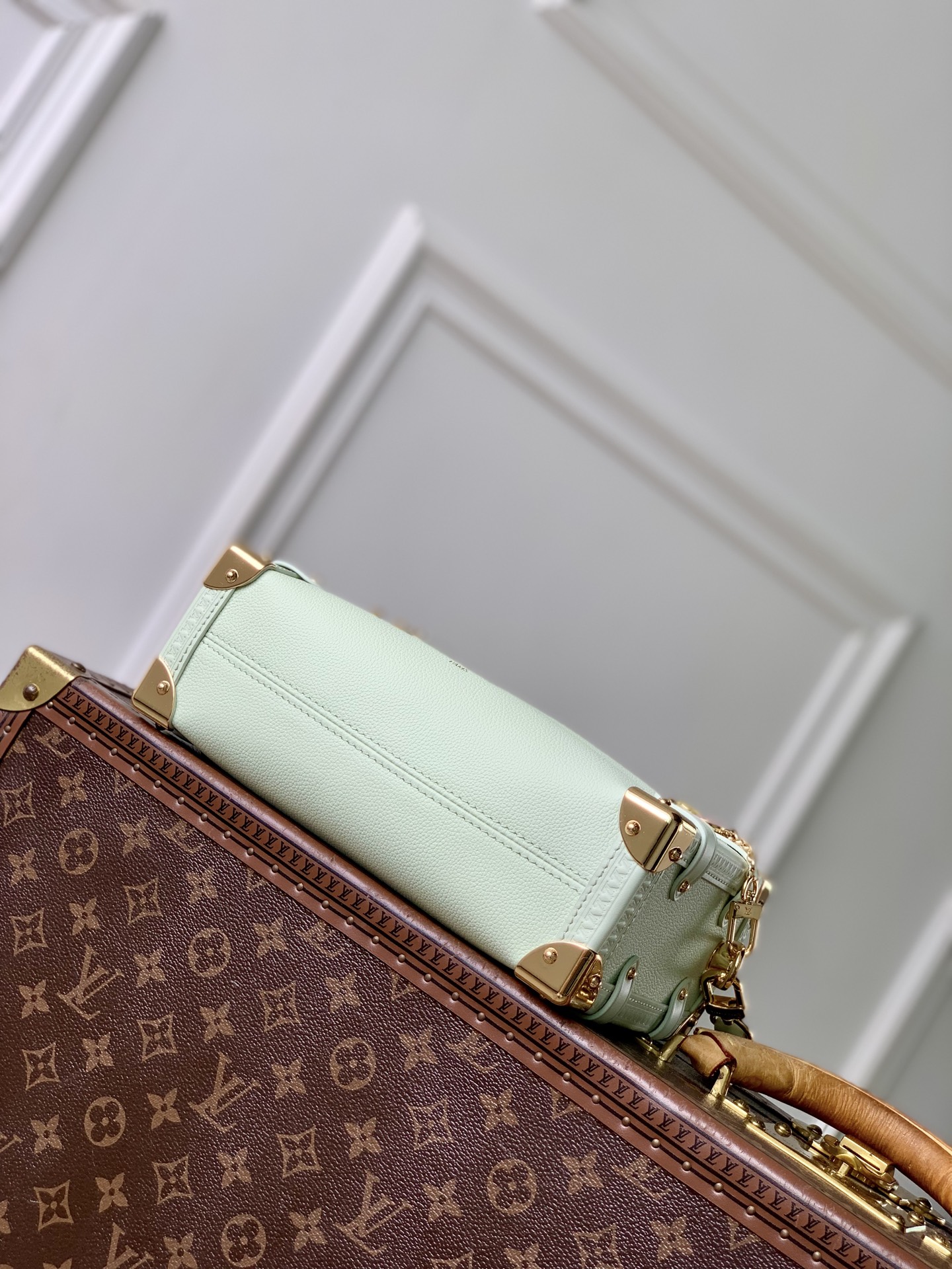 LV 高仿 女款 Mini Trunk 薄荷綠鏈條手提包 氣質迷你斜背包| 12 LV 高仿 女款 Mini Trunk 薄荷綠鏈條手提包 氣質迷你斜背包