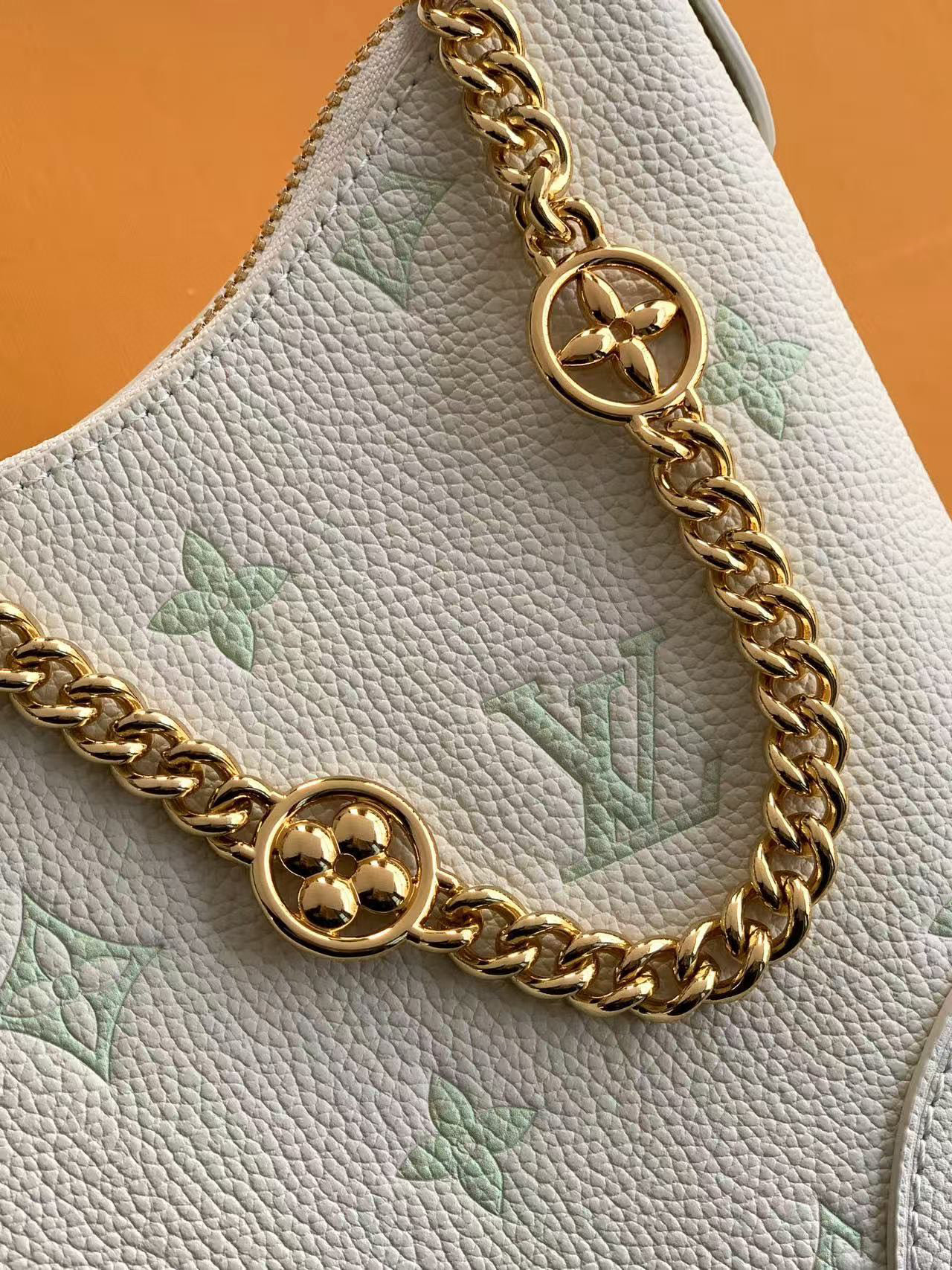 LV A貨 女款 Monogram 鏈條肩背包 時尚百搭小方包| 9 LV A貨 女款 Monogram 鏈條肩背包 時尚百搭小方包