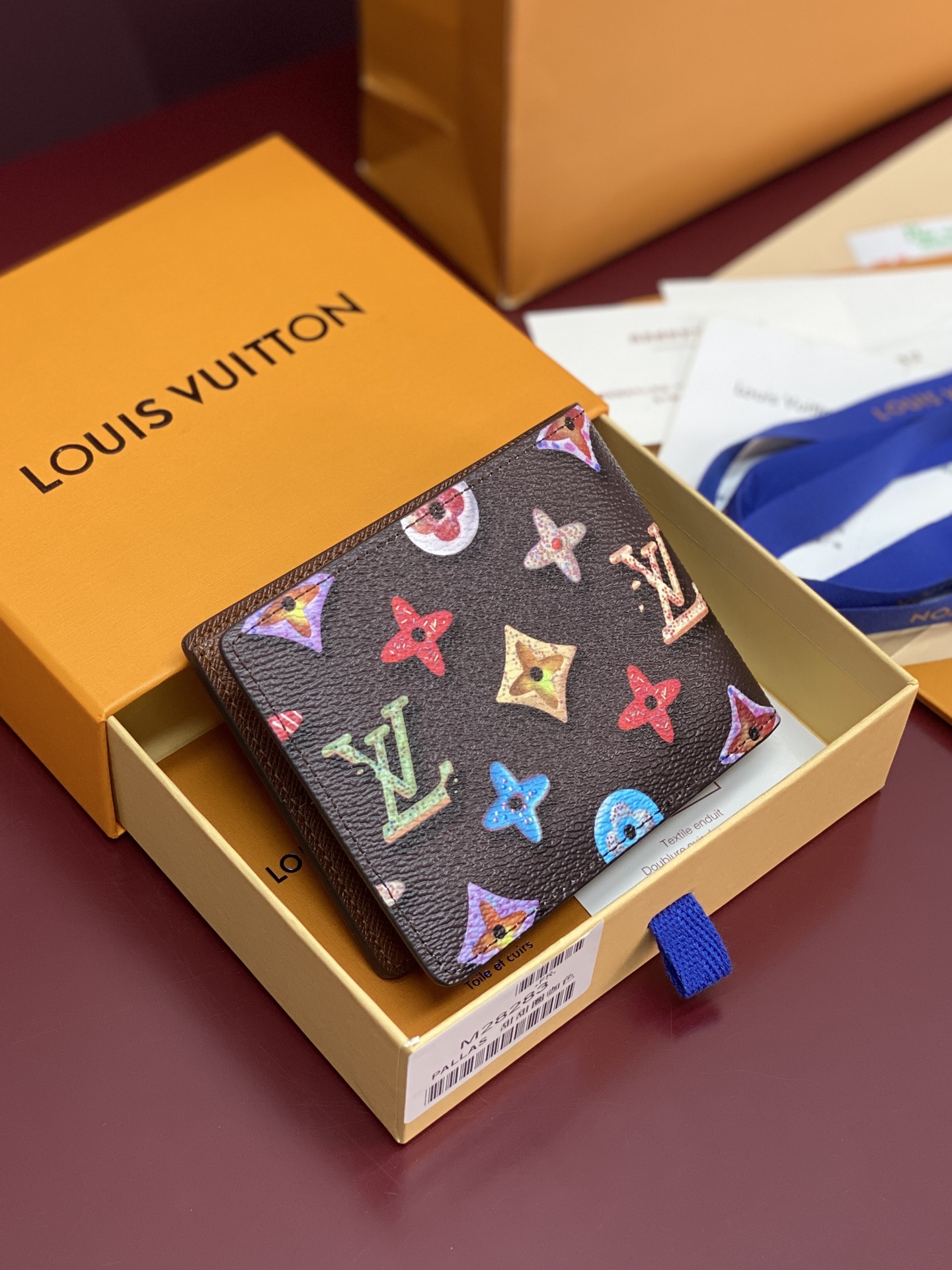 LV 高仿 男款 Monogram 彩色印花短夾 時尚皮夾| 14 LV 高仿 男款 Monogram 彩色印花短夾 時尚皮夾