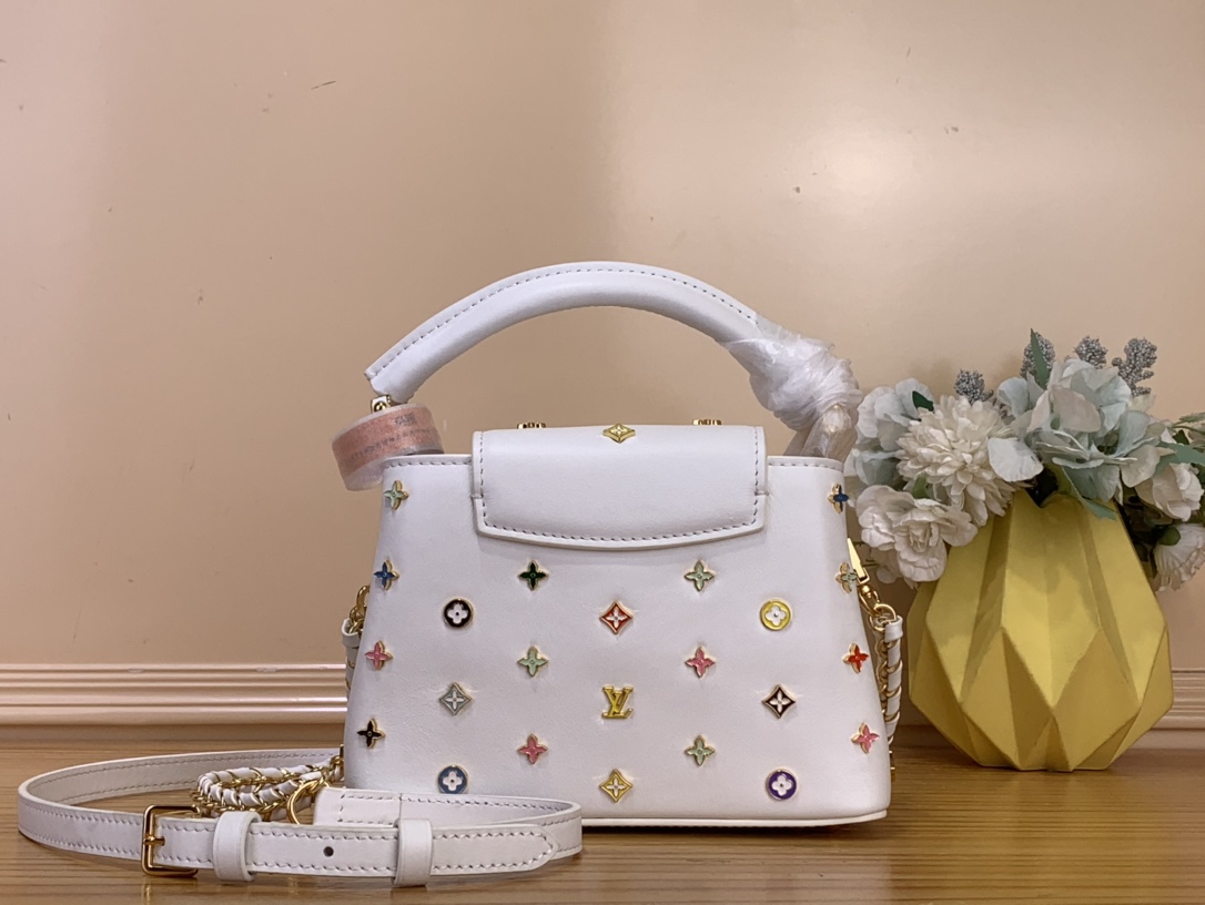 LV A貨 女款 Capucines 白色彩色鉚釘手提包 鏈條斜背包| 13 LV A貨 女款 Capucines 白色彩色鉚釘手提包 鏈條斜背包