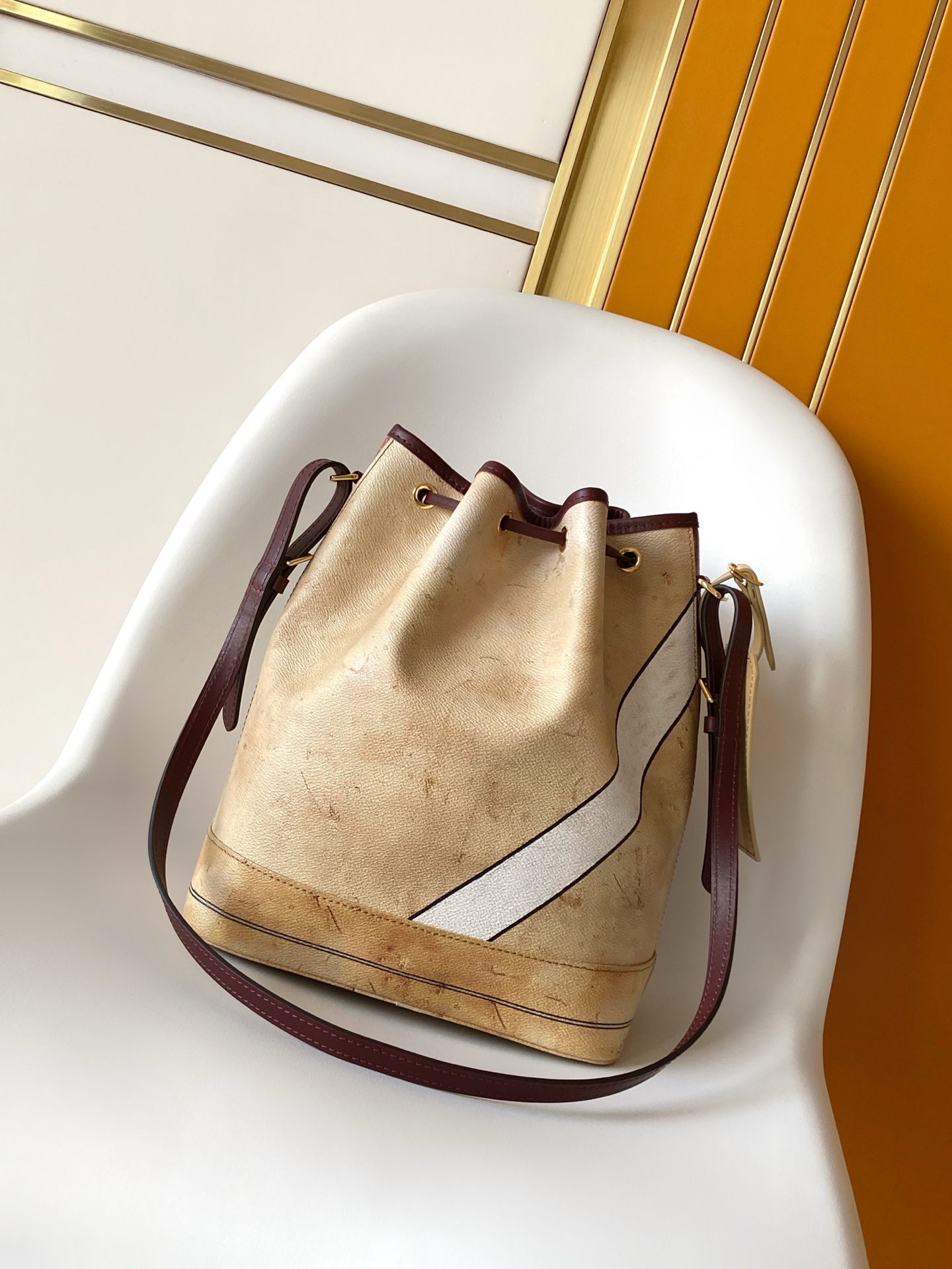 LV 高仿 女款 Vintage 航空風束口水桶包 復古斜背包| 13 LV 高仿 女款 Vintage 航空風束口水桶包 復古斜背包
