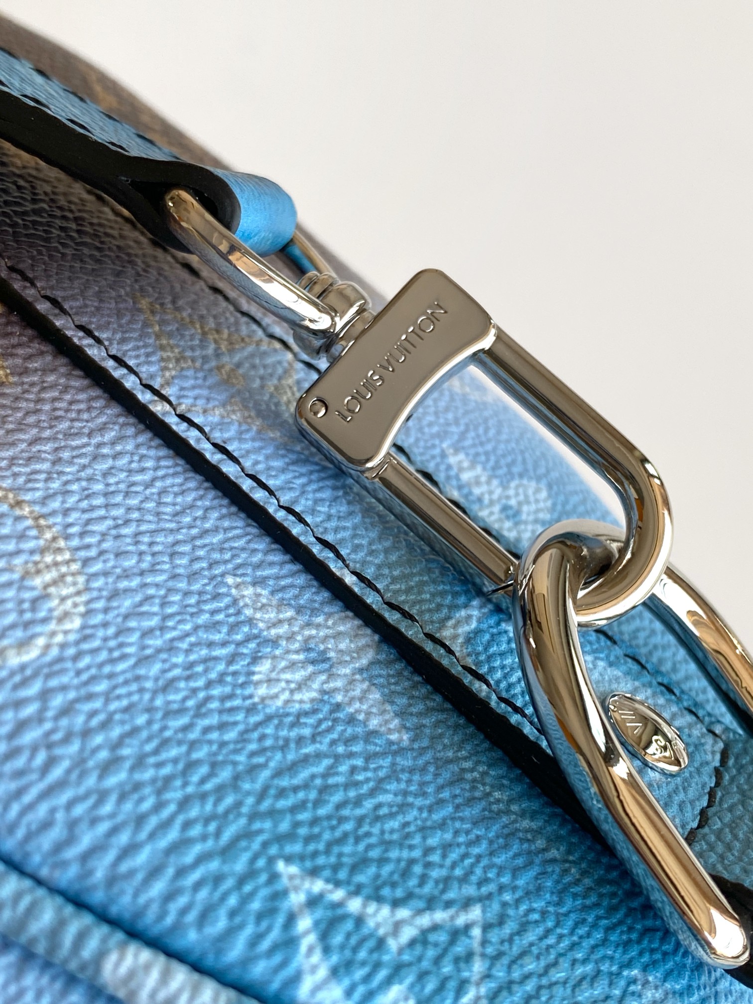 LV 高仿 女款 Speedy 漸層藍老花手提包 時尚斜背包| 10 LV 高仿 女款 Speedy 漸層藍老花手提包 時尚斜背包