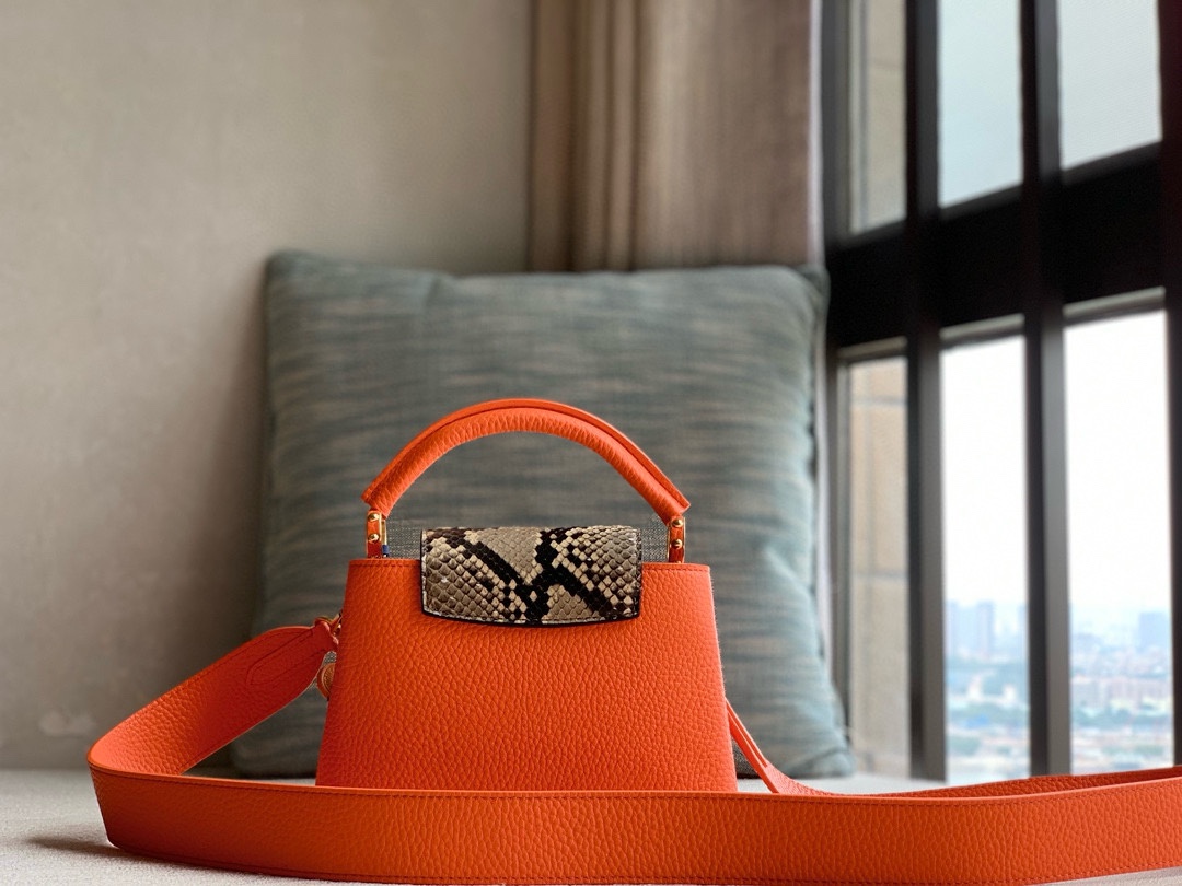 LV 一比一 女款 Capucines 橘色手提包 高級斜背包| 13 LV 一比一 女款 Capucines 橘色手提包 高級斜背包