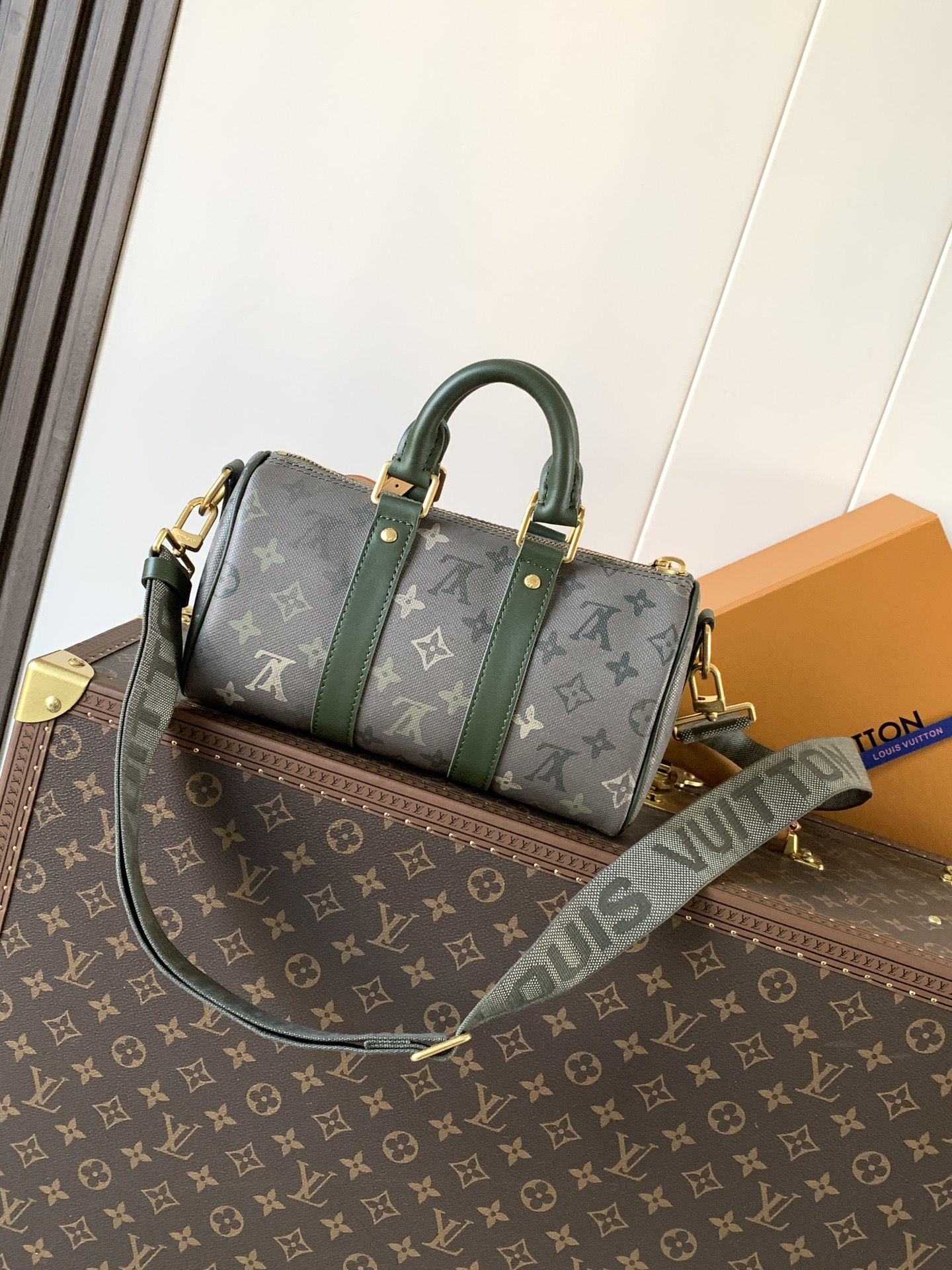 LV A貨 男款 Monogram 灰綠手提旅行包 時尚斜背包| 12 LV A貨 男款 Monogram 灰綠手提旅行包 時尚斜背包