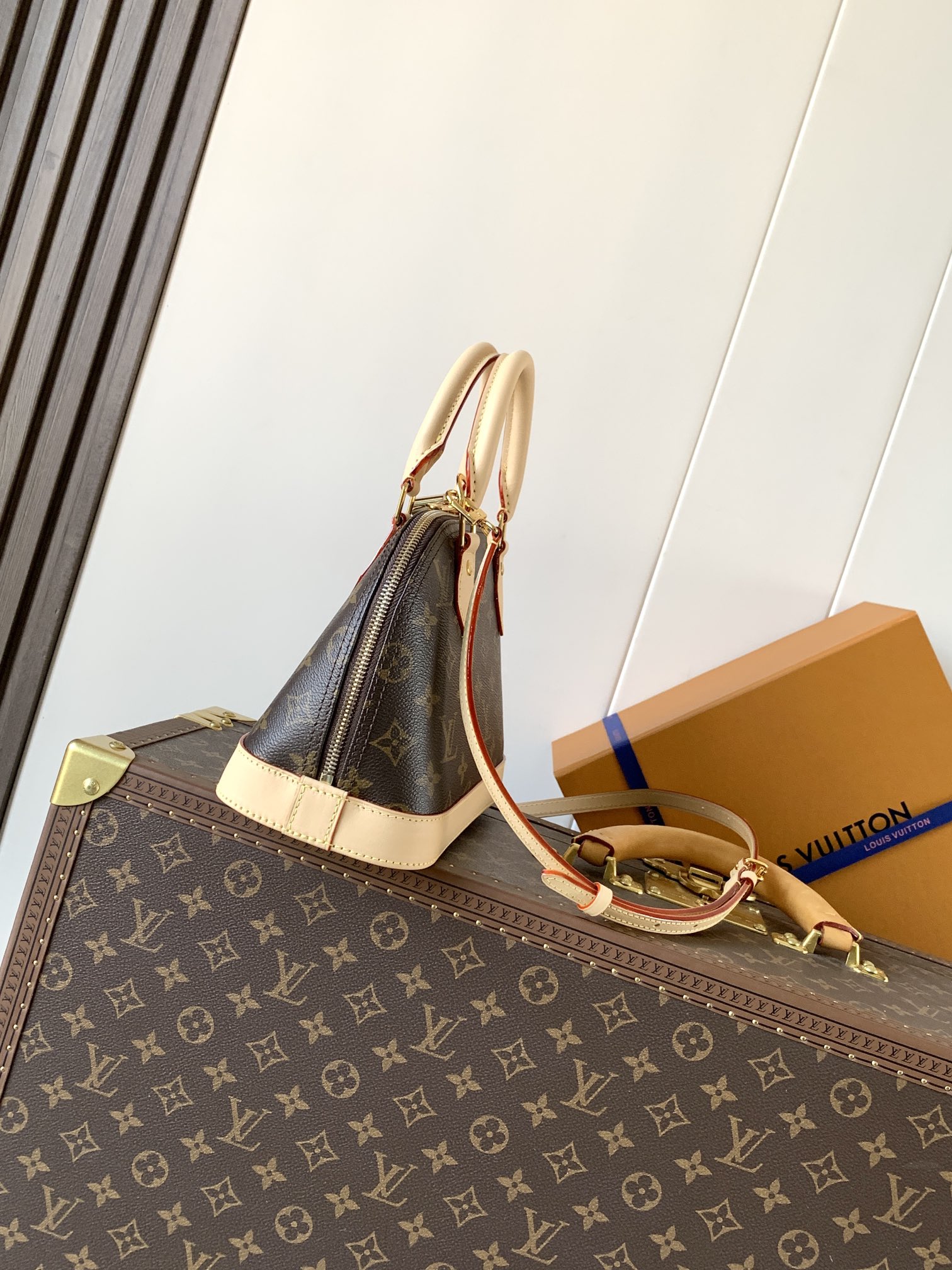 LV 高仿 女款 Alma 老花米色手提包 優雅斜背包| 14 LV 高仿 女款 Alma 老花米色手提包 優雅斜背包