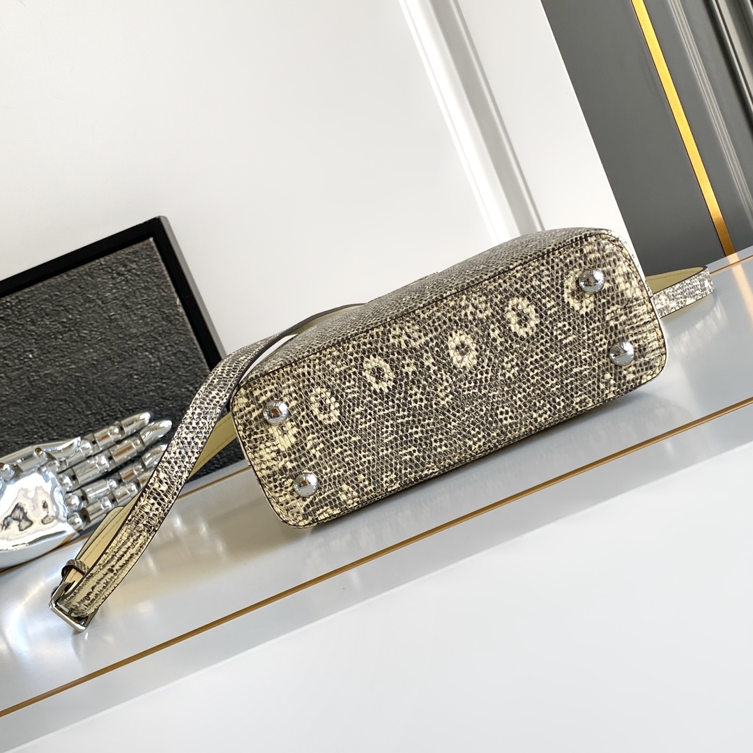 LV 高仿 女款 Capucines 蛇紋手提包 高級斜背包| 12 LV 高仿 女款 Capucines 蛇紋手提包 高級斜背包