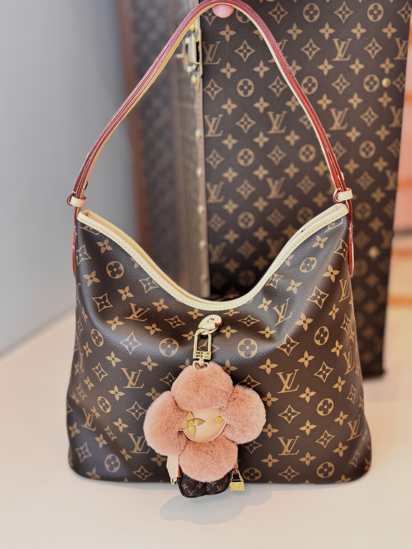 LV 高仿 女款 Monogram 老花腋下包 經典單肩包 時尚百搭| 14 LV 高仿 女款 Monogram 老花腋下包 經典單肩包 時尚百搭