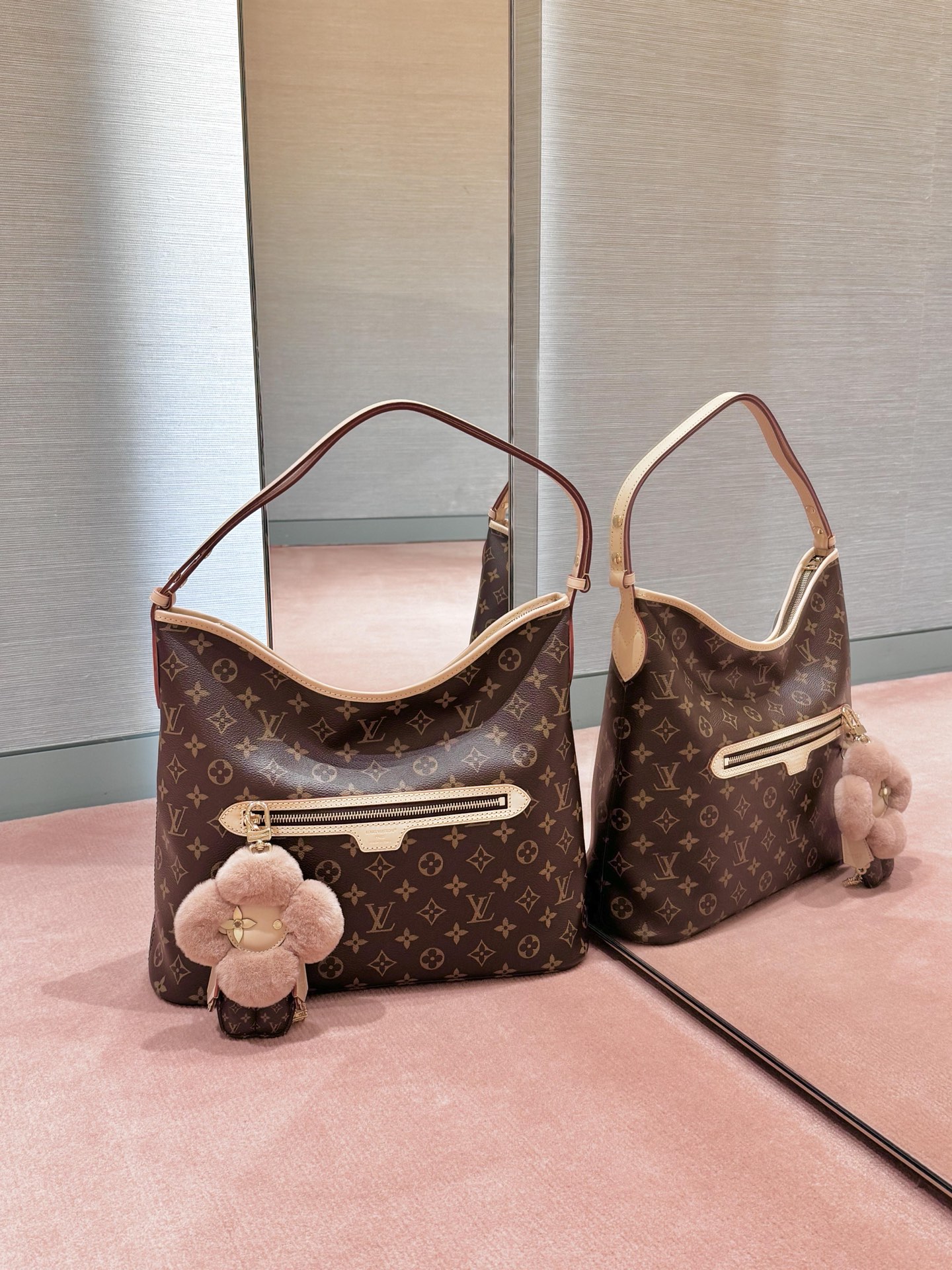 LV 高仿 女款 Monogram 老花腋下包 經典單肩包 時尚百搭| 11 LV 高仿 女款 Monogram 老花腋下包 經典單肩包 時尚百搭