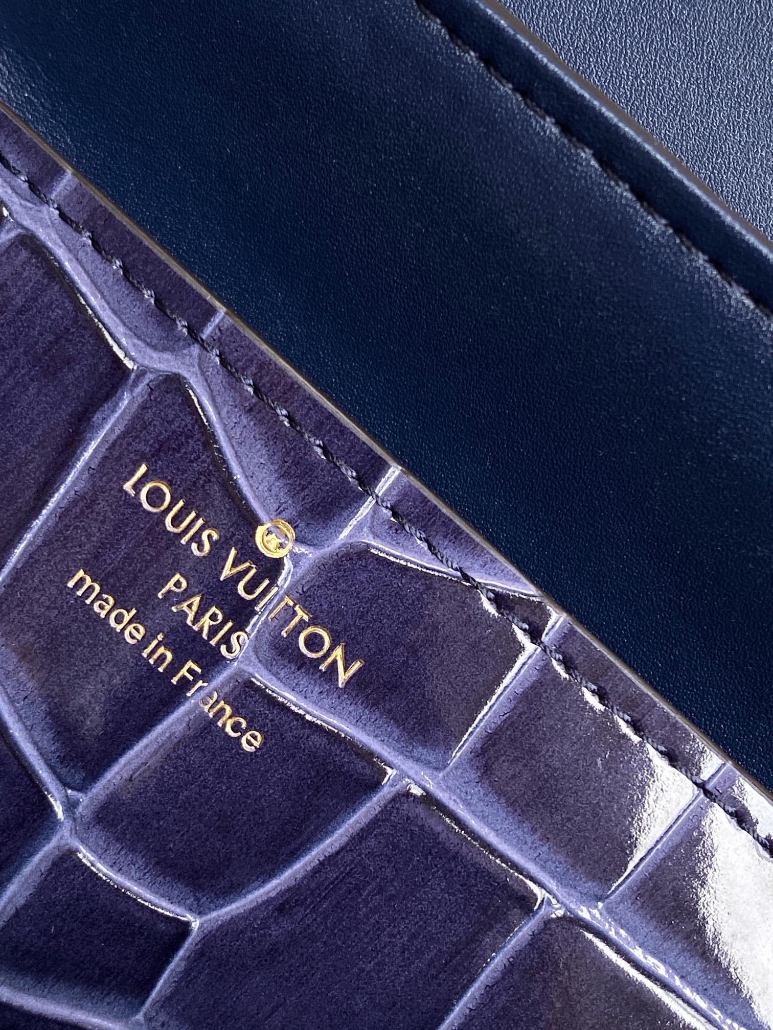 LV 原單 女款 Capucines 深藍色迷你手提包 精緻斜背包| 7 LV 原單 女款 Capucines 深藍色迷你手提包 精緻斜背包