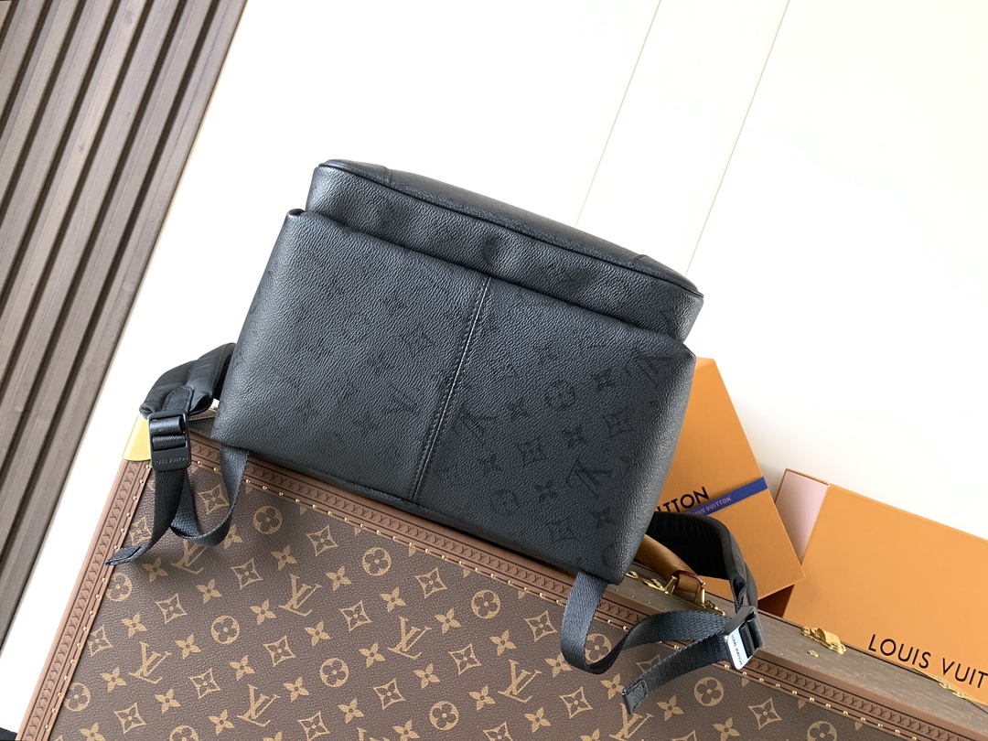 LV A貨 男款 Monogram 黑色壓紋後背包 通勤背包| 12 LV A貨 男款 Monogram 黑色壓紋後背包 通勤背包
