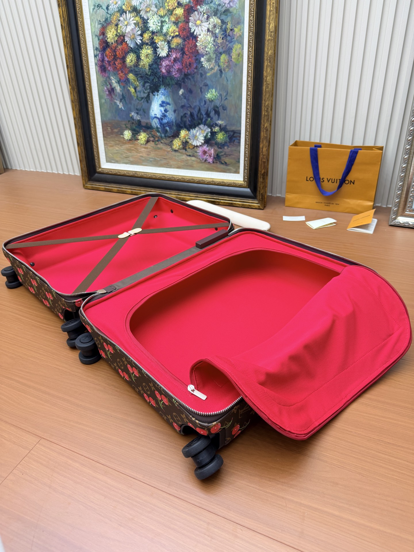 LV 原單 Monogram Cherry 櫻桃印花拉桿箱 Horizon 旅行行李箱| 12 LV 原單 Monogram Cherry 櫻桃印花拉桿箱 Horizon 旅行行李箱