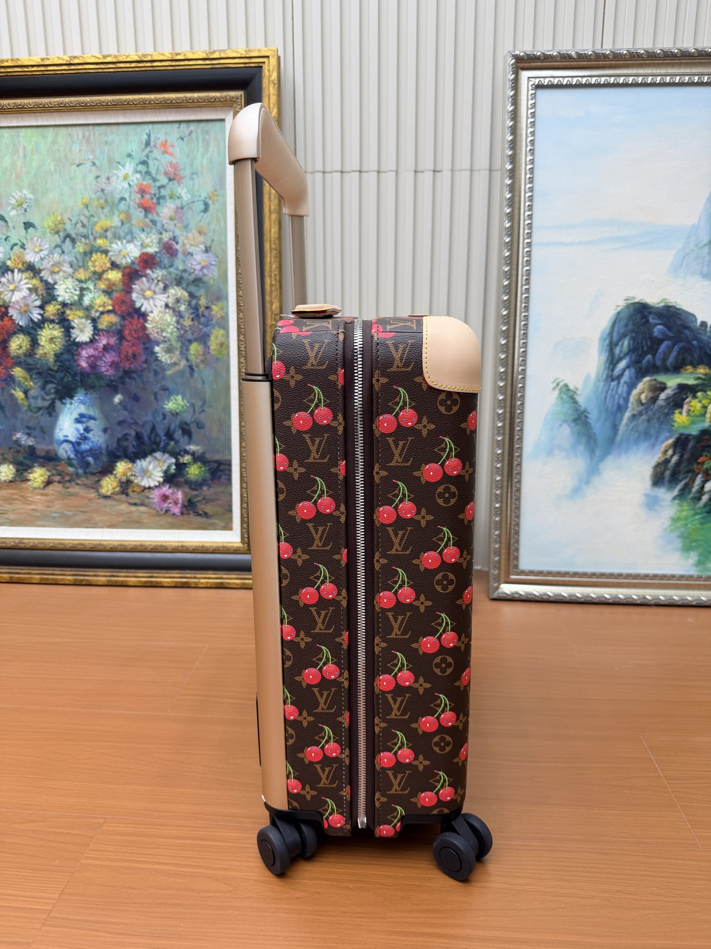 LV 原單 Monogram Cherry 櫻桃印花拉桿箱 Horizon 旅行行李箱| 9 LV 原單 Monogram Cherry 櫻桃印花拉桿箱 Horizon 旅行行李箱