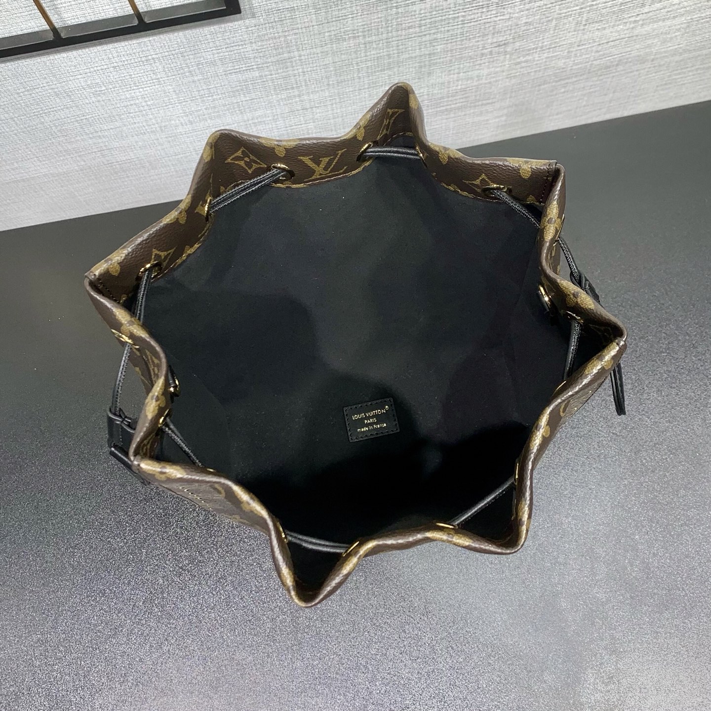 LV高仿老花鏈條水桶包 Monogram設計斜背肩背兩用包| 10 LV高仿老花鏈條水桶包 Monogram設計斜背肩背兩用包