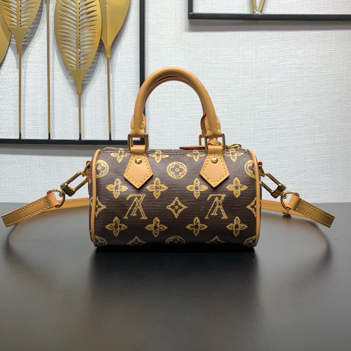 LV 高仿 女款 Nano Speedy 迷你手提斜背包 經典老花 百搭復古風| 14 LV 高仿 女款 Nano Speedy 迷你手提斜背包 經典老花 百搭復古風