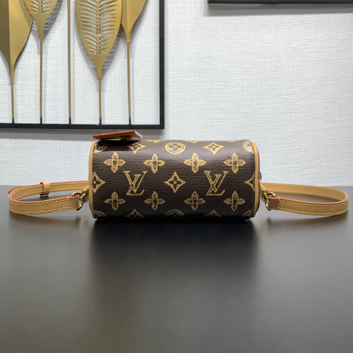 LV 高仿 女款 Nano Speedy 迷你手提斜背包 經典老花 百搭復古風| 12 LV 高仿 女款 Nano Speedy 迷你手提斜背包 經典老花 百搭復古風