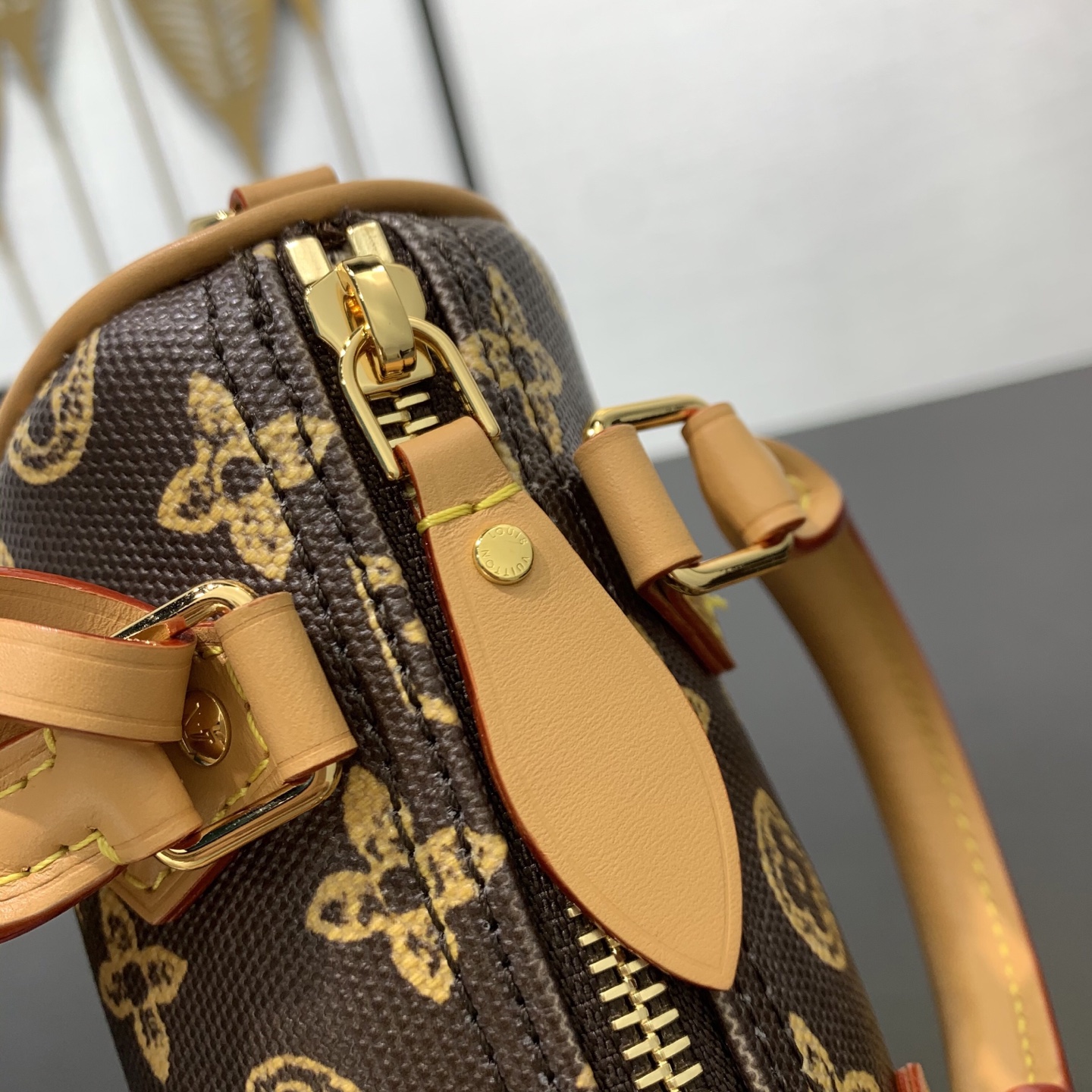 LV 高仿 女款 Nano Speedy 迷你手提斜背包 經典老花 百搭復古風| 9 LV 高仿 女款 Nano Speedy 迷你手提斜背包 經典老花 百搭復古風