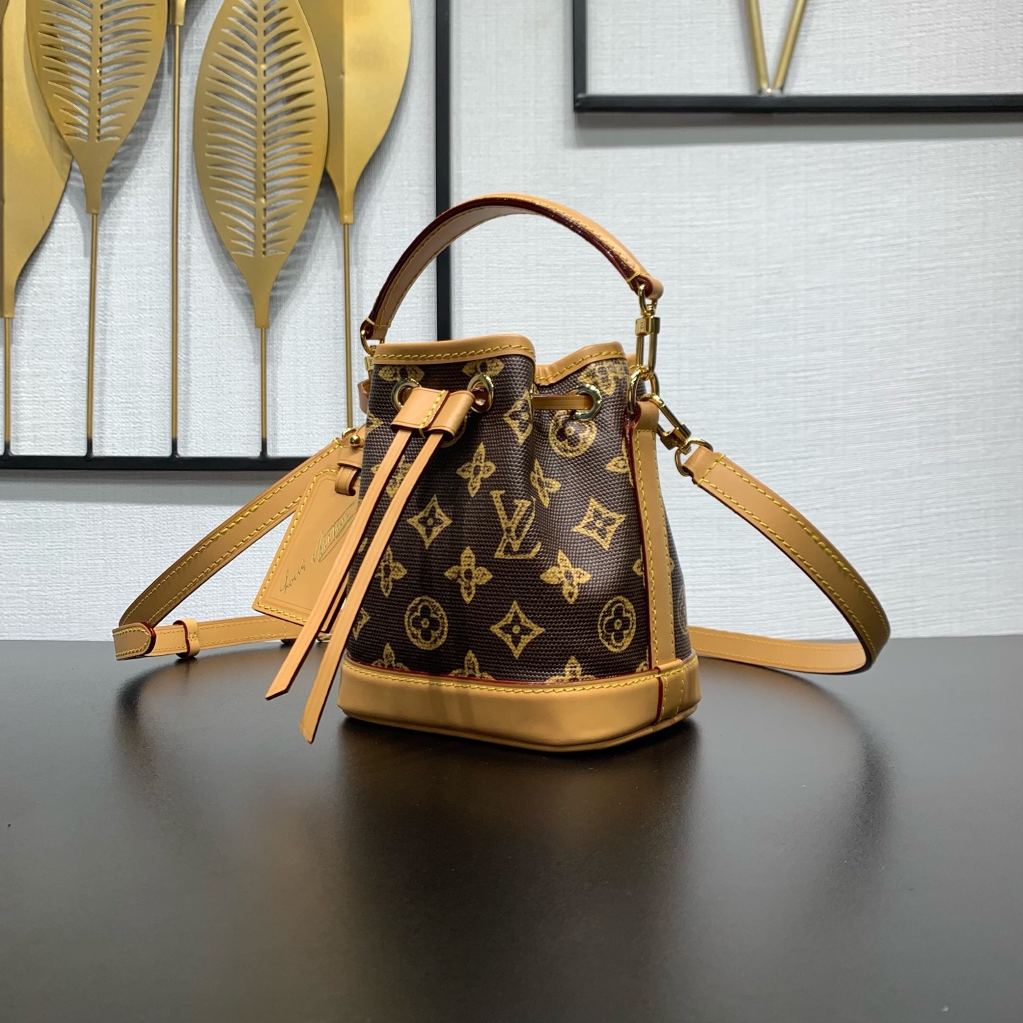 LV 一比一 女款 Nano Noe 水桶包 經典老花 抽繩設計 輕巧百搭款| 14 LV 一比一 女款 Nano Noe 水桶包 經典老花 抽繩設計 輕巧百搭款