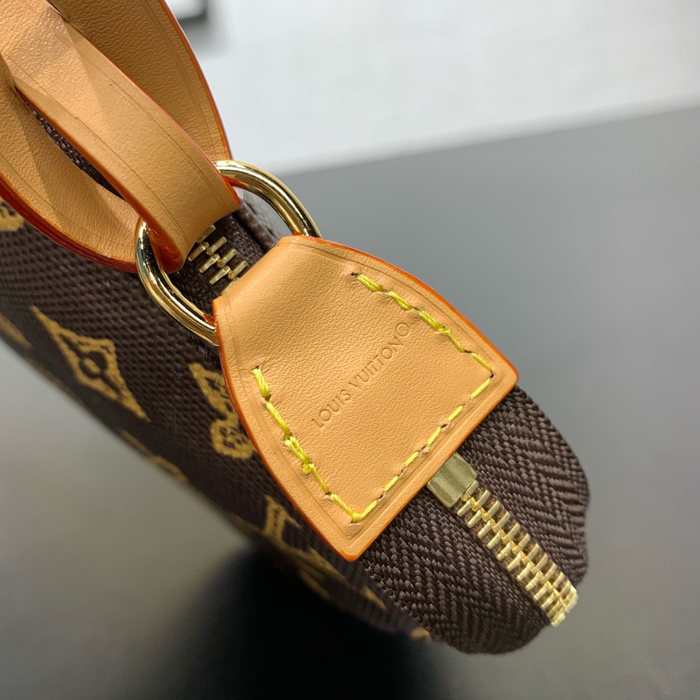 LV 原單 女款 Pochette Accessoires 腋下包 經典老花 簡約百搭款| 7 LV 原單 女款 Pochette Accessoires 腋下包 經典老花 簡約百搭款