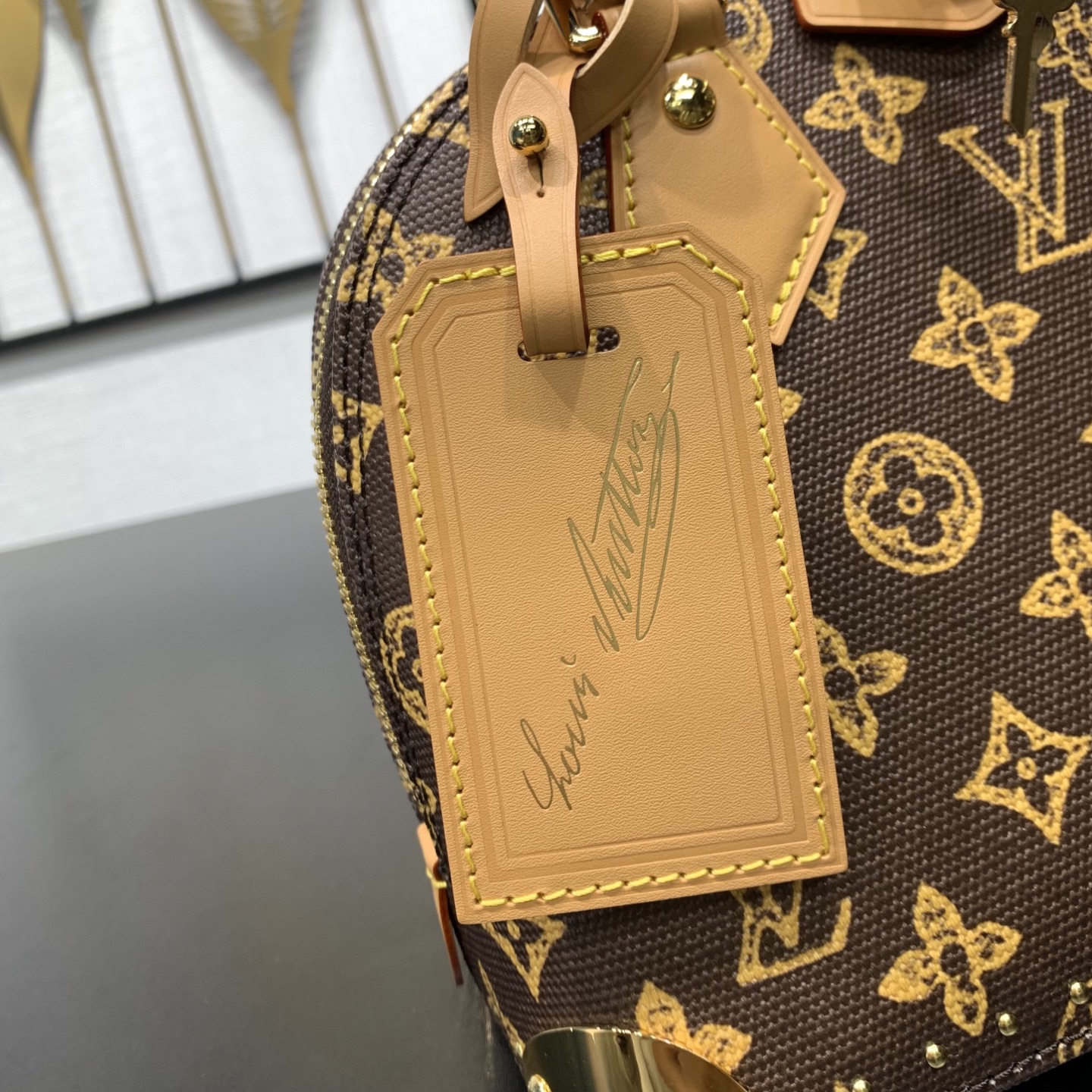 LV A貨 女款 Alma BB 手提包 經典老花 金鏈設計 優雅氣質款| 16 LV A貨 女款 Alma BB 手提包 經典老花 金鏈設計 優雅氣質款