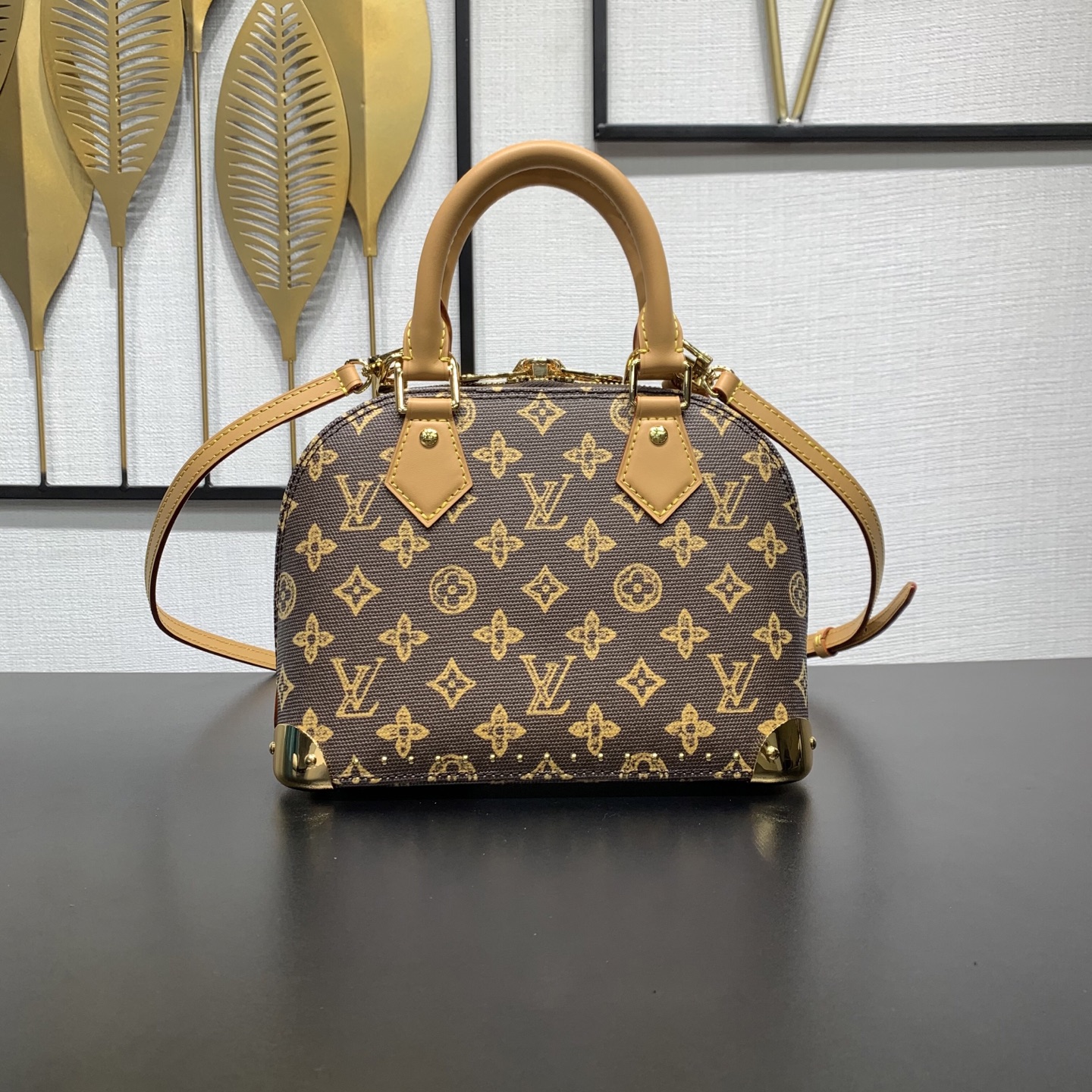 LV A貨 女款 Alma BB 手提包 經典老花 金鏈設計 優雅氣質款| 13 LV A貨 女款 Alma BB 手提包 經典老花 金鏈設計 優雅氣質款