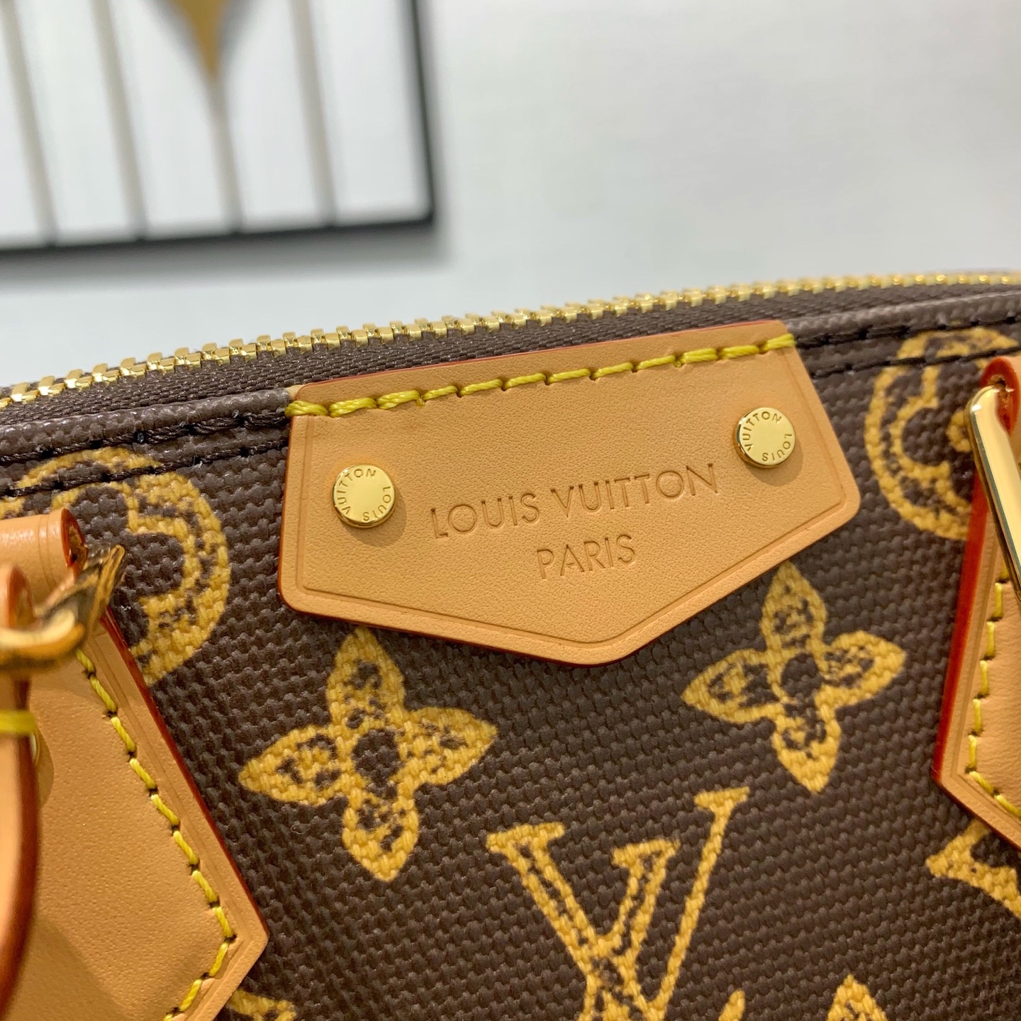 LV A貨 女款 Alma BB 手提包 經典老花 金鏈設計 優雅氣質款| 8 LV A貨 女款 Alma BB 手提包 經典老花 金鏈設計 優雅氣質款